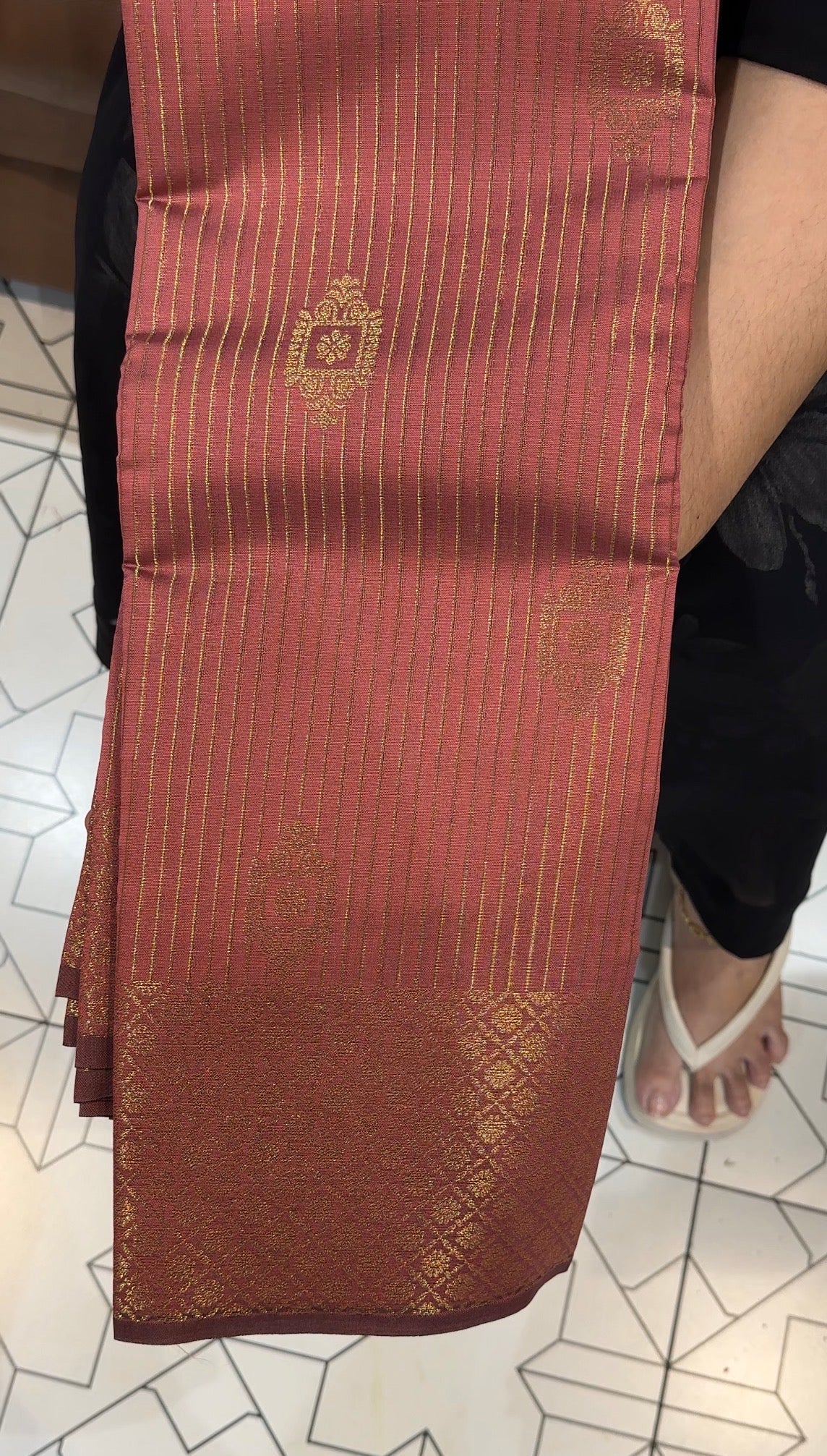 OFFER SALES SAREES - IHA 34974