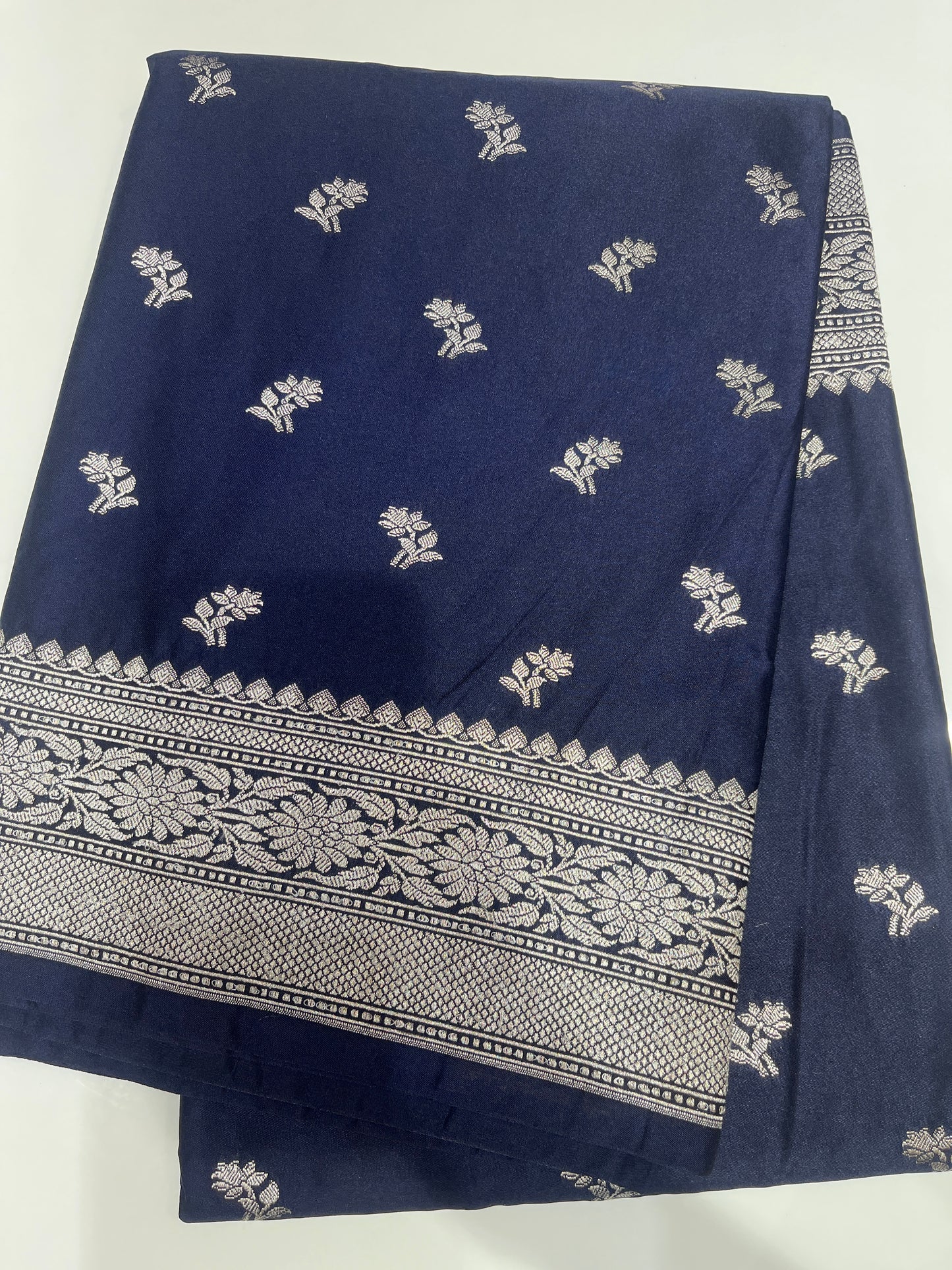 OFFER SALES SAREES -  IHA 34228