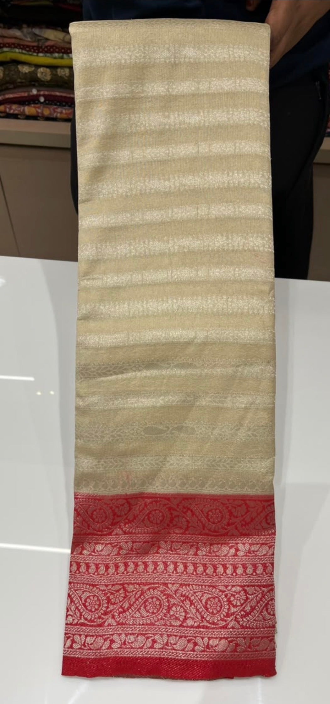 OFFER SALES  SAREES - IHA 35937