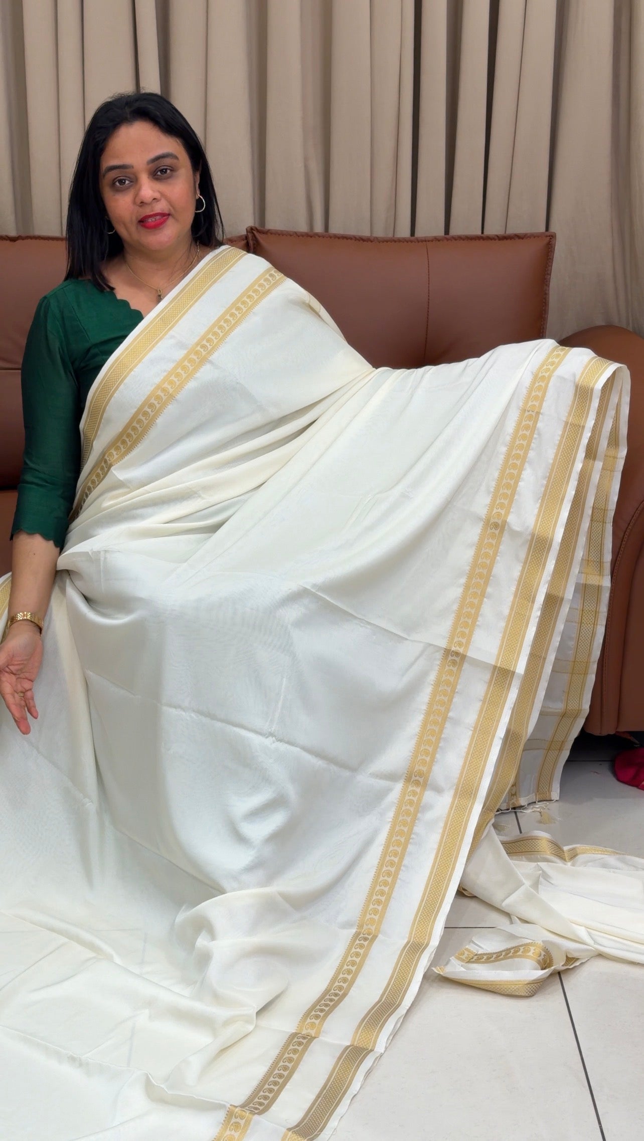 ONAM SAREES - IHA 33795