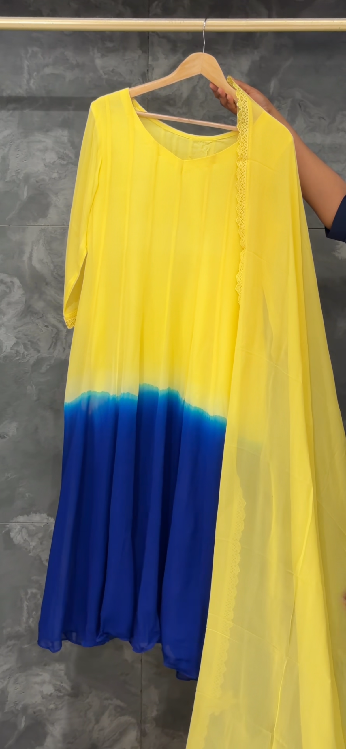 IHA'S IN-HOUSE TOP AND DUPATTA - IHA 35984