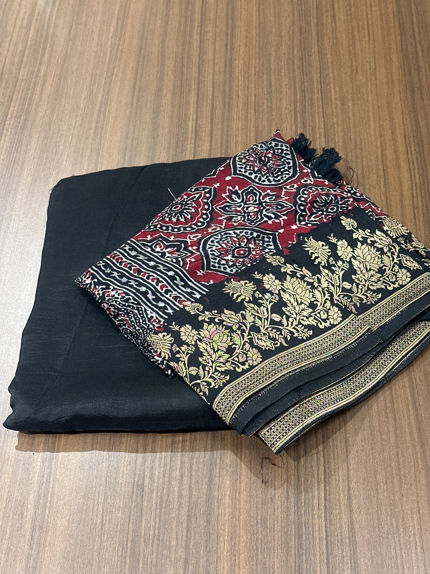OFFER SALES UNSTITCHED SALWAR SUITS -  IHA 33752
