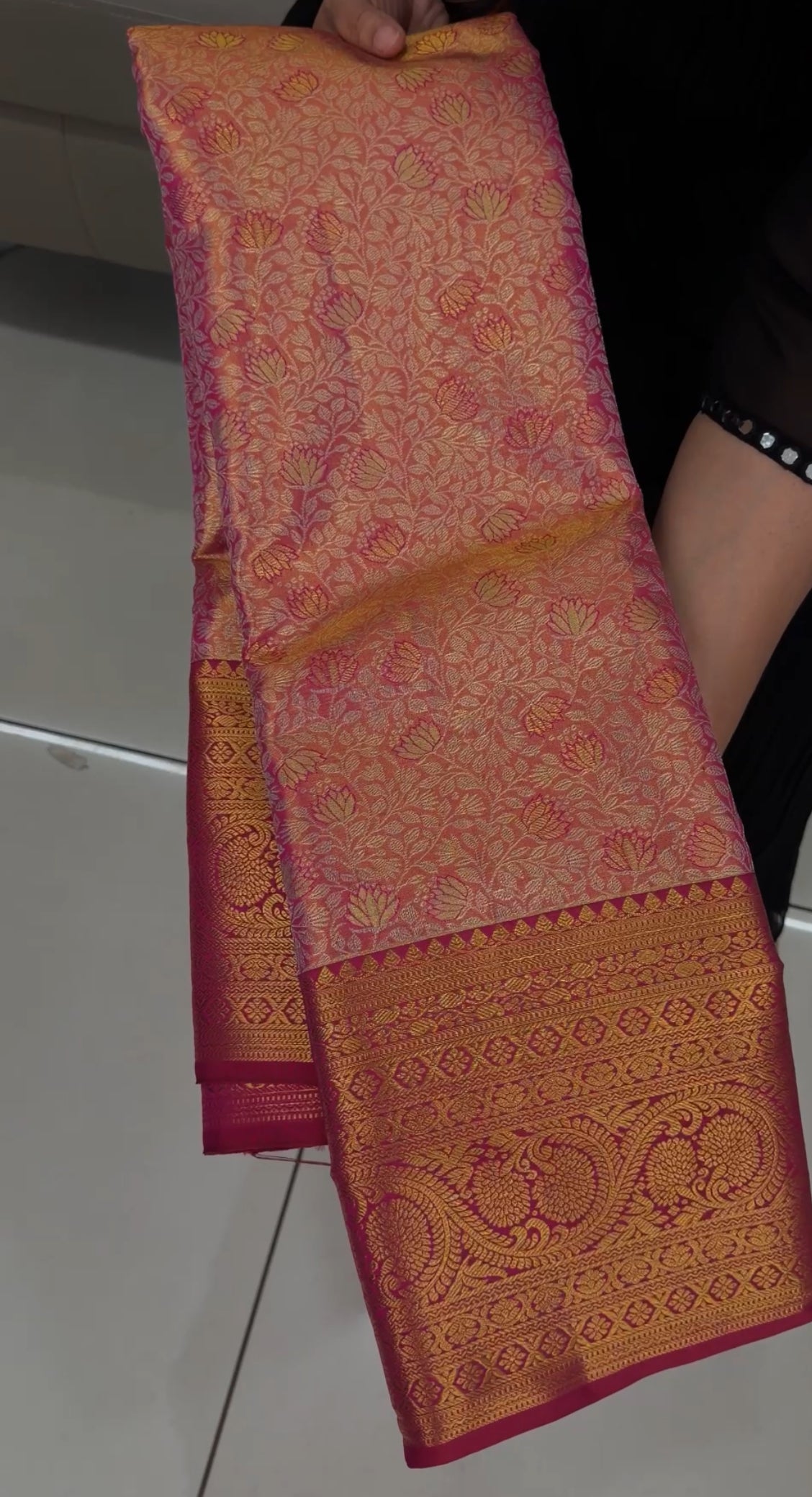 TISSUE KANCHIPURAM SILK SAREES - IHA 29253