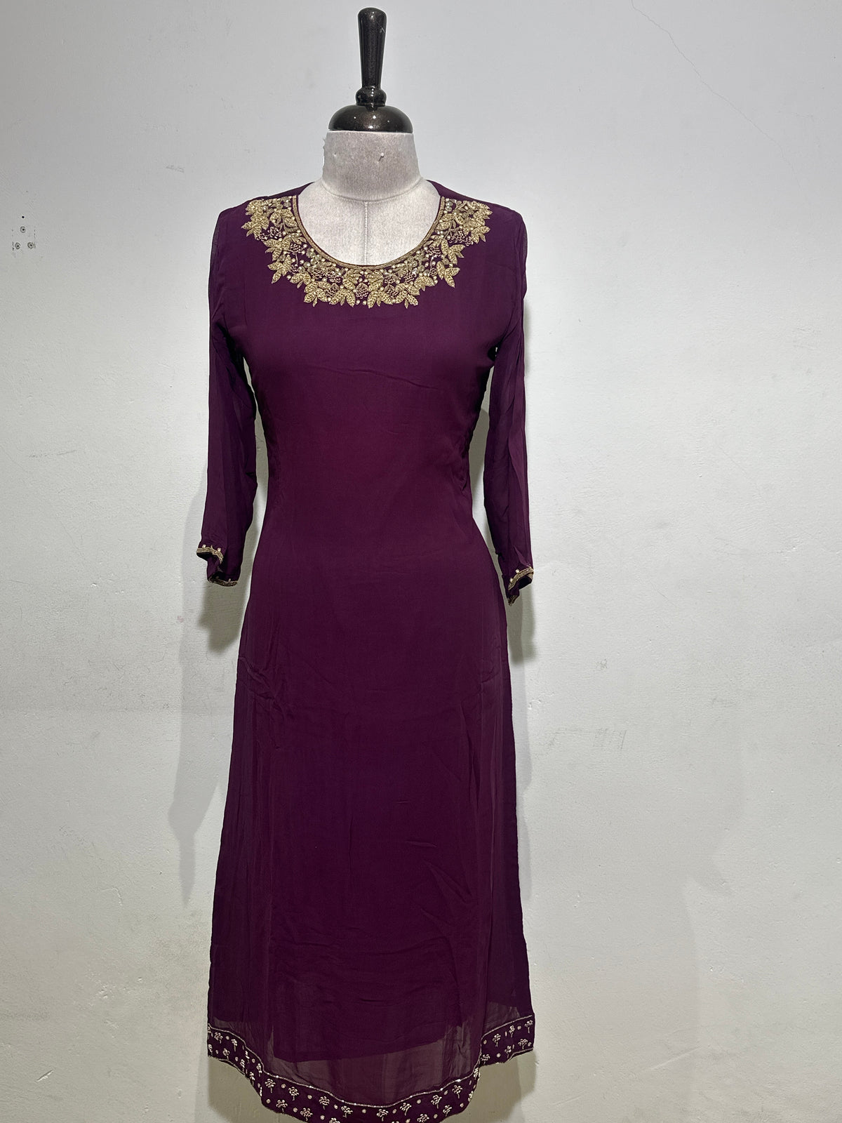 OFFER SALES READY TO WEAR SETS  -  IHA 35622