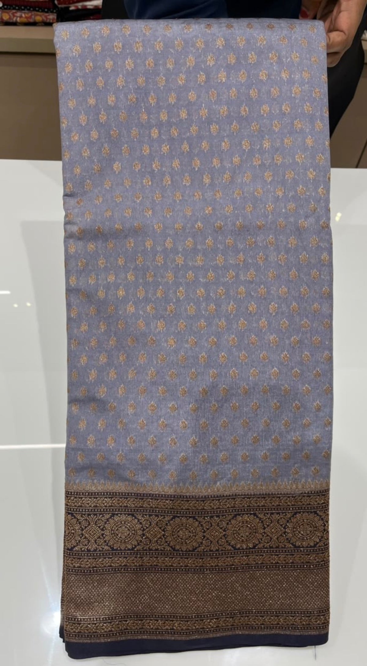 OFFER SALES SAREES - IHA 35918