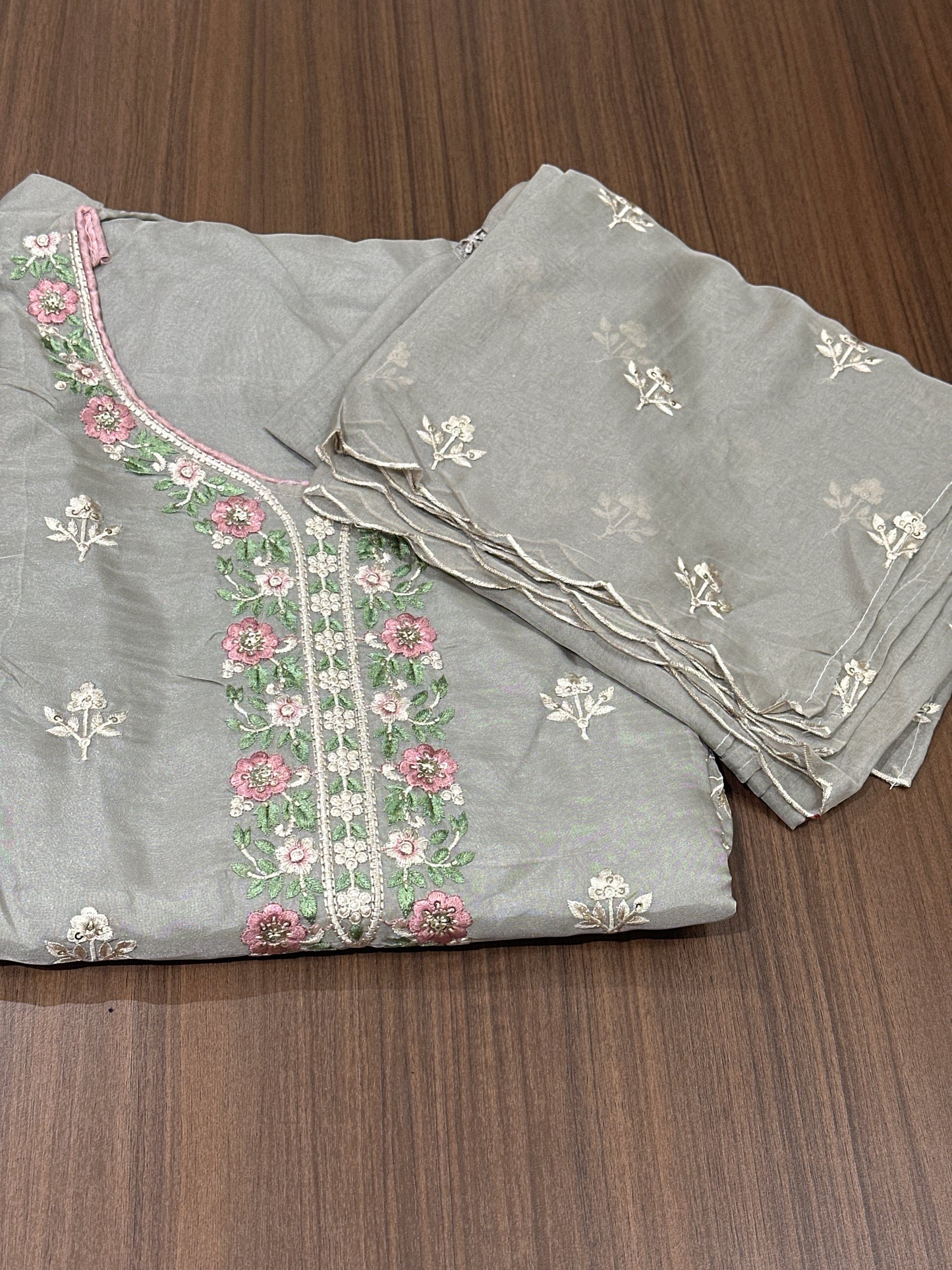 OFFER SALES UNSTITCHED SALWAR SUITS -  IHA 33862