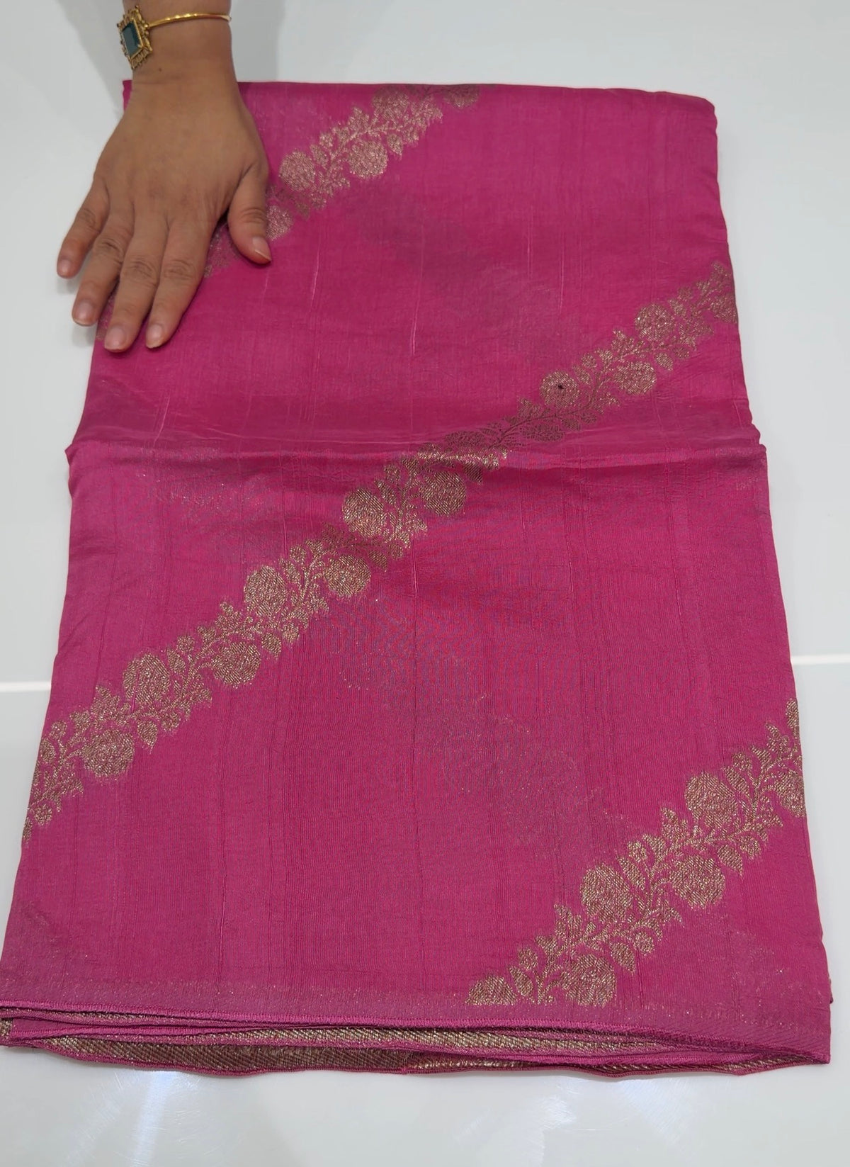 OFFER SALES SAREES - IHA 35387