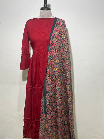 OFFER SALES TOP'S -  IHA 35651