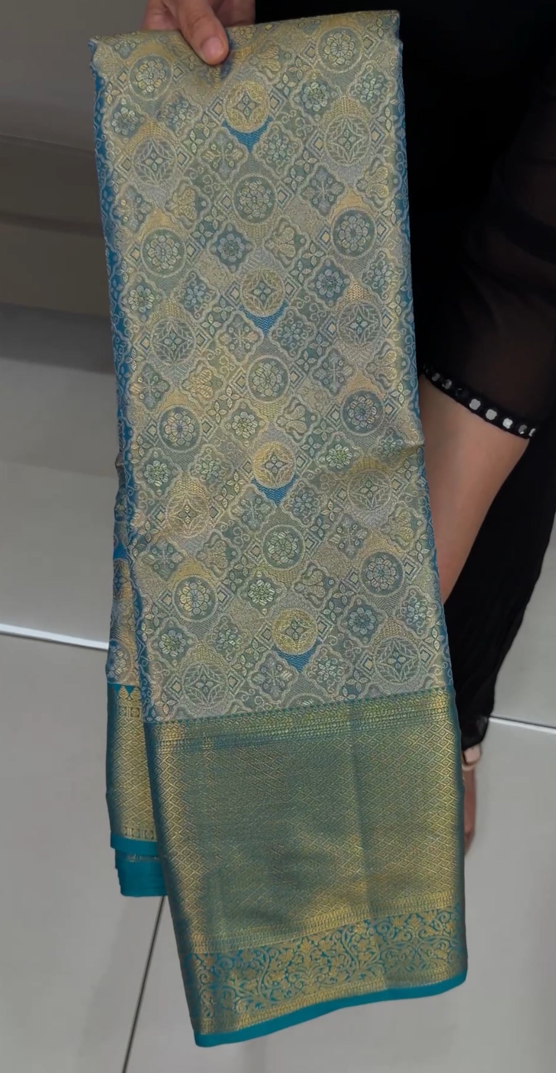 TISSUE KANCHIPURAM SILK SAREES - IHA 29253