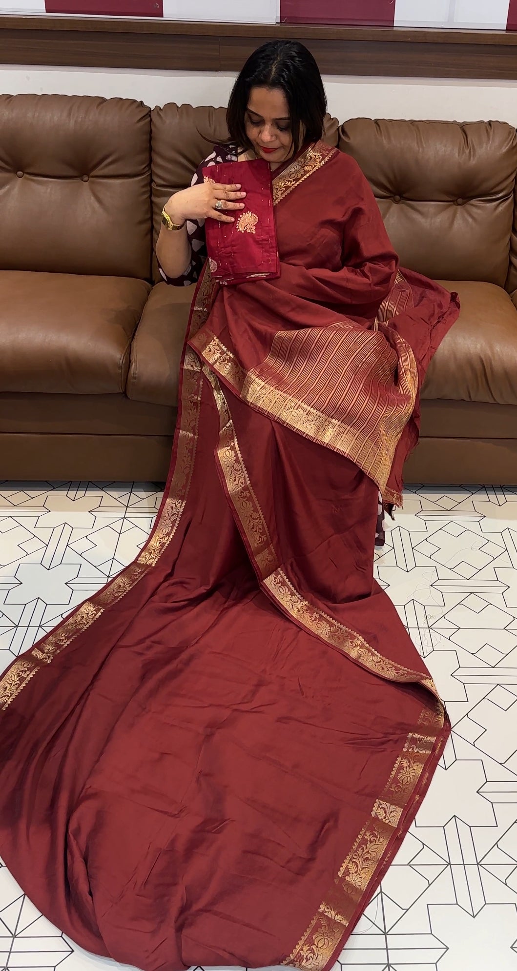 SEMI BANARASI SAREE - IHA 16337