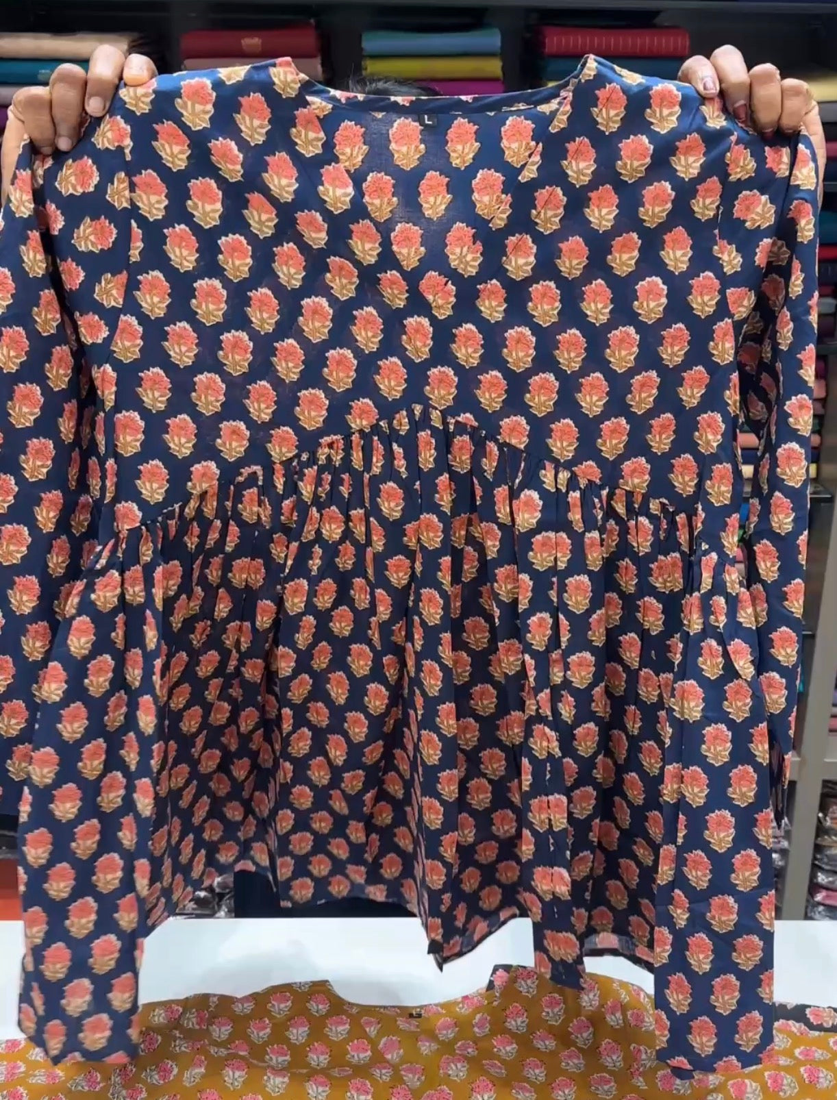 OFFER SALES PRINTED SHORT TOPS - IHA 34639