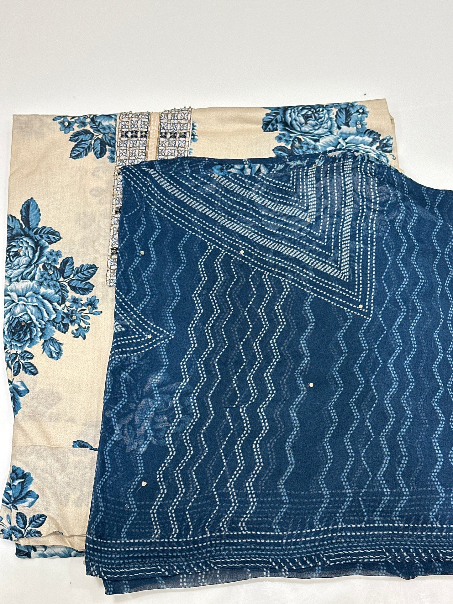 OFFER SALES UNSTITCHED SALWAR SUITS -  IHA 33697
