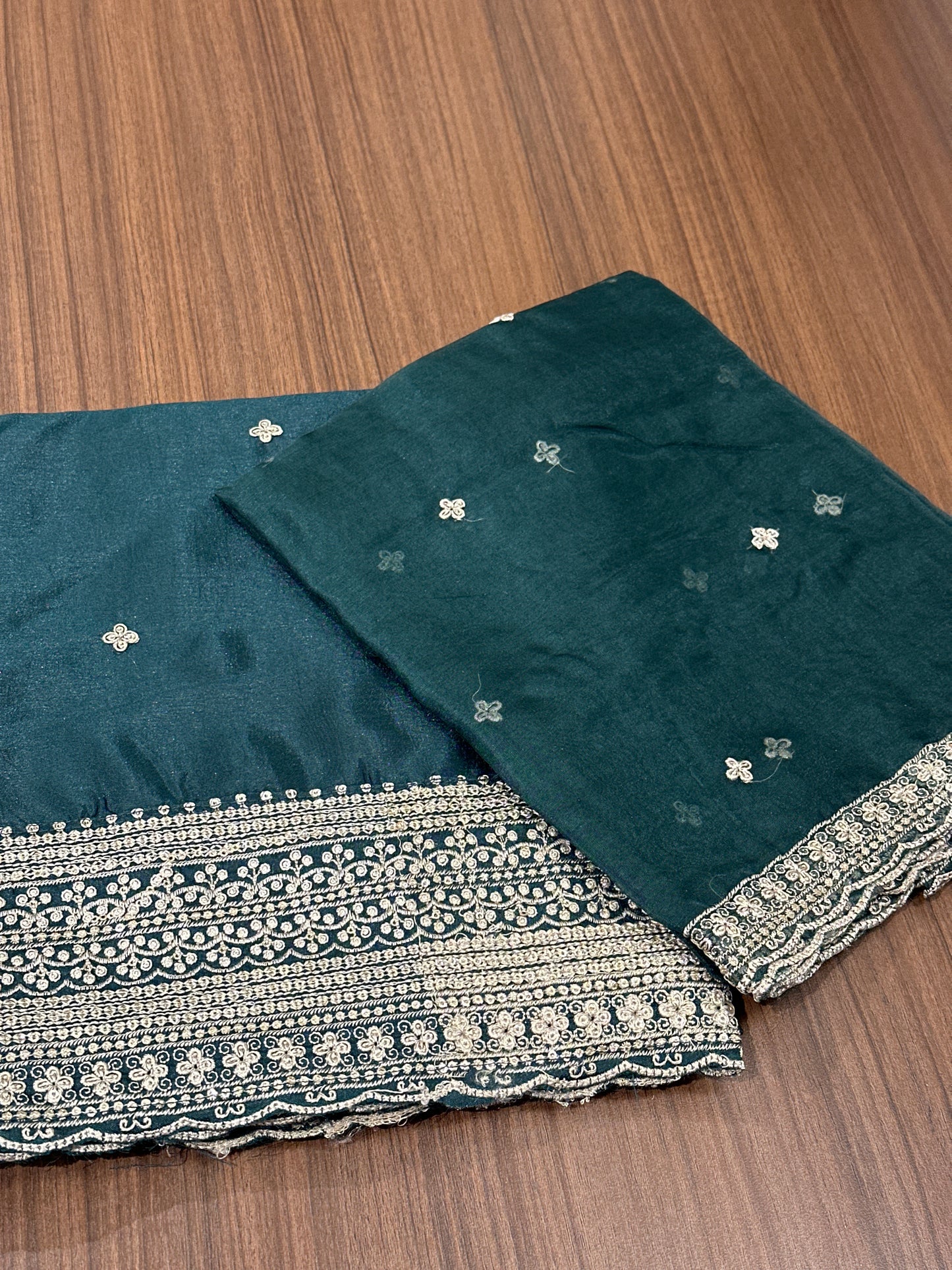 OFFER SALES UNSTITCHED SALWAR SUITS -  IHA 33937