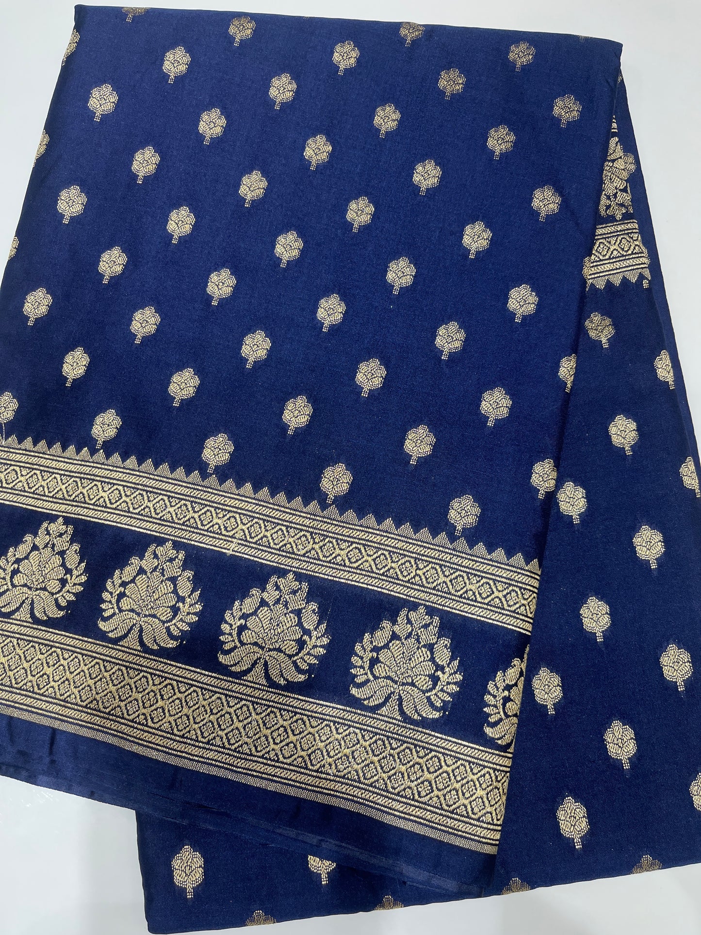 OFFER SALES SAREES -  IHA 34228