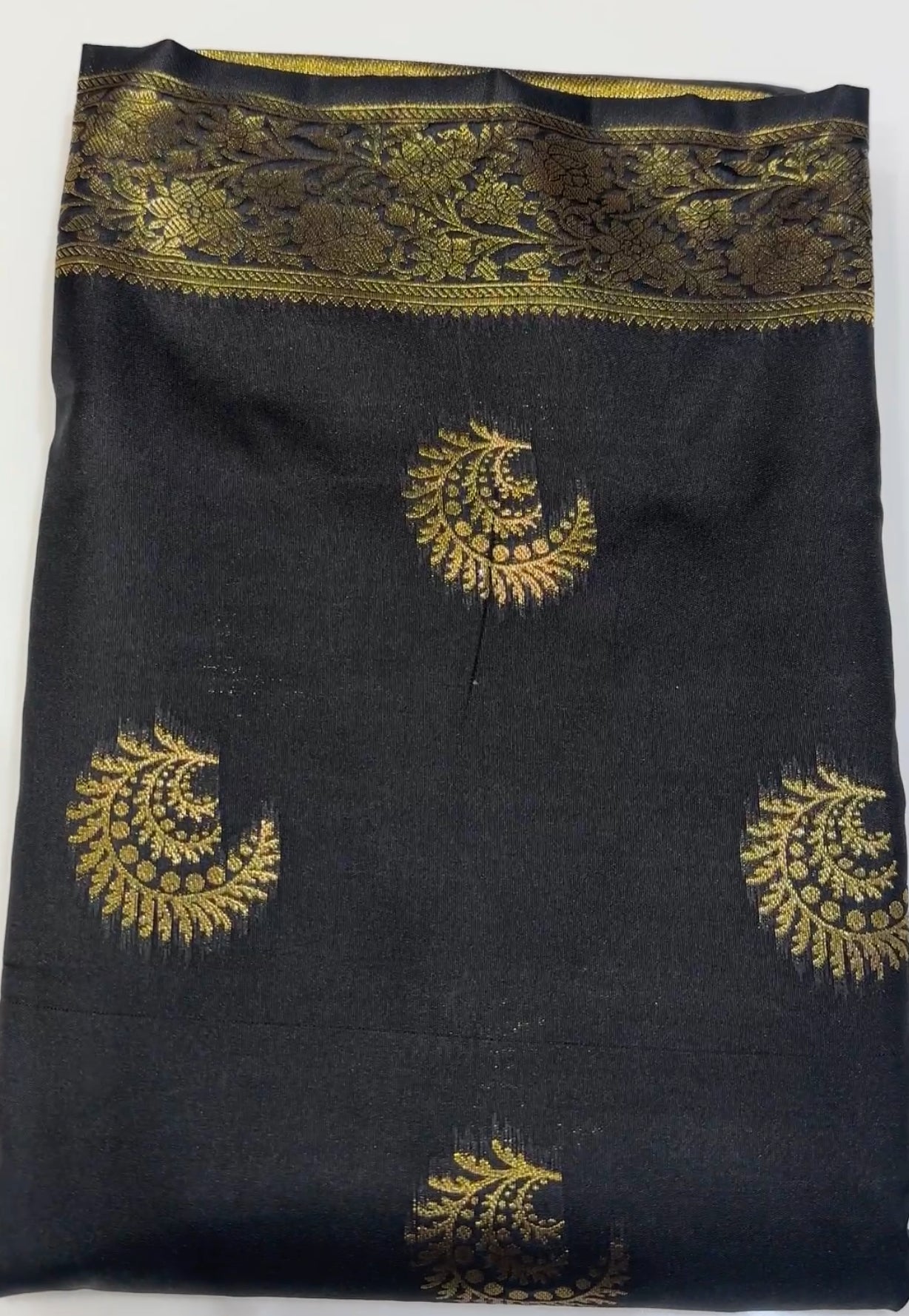 BUDGET BUY SEMI SILK SAREES - IHA 18743