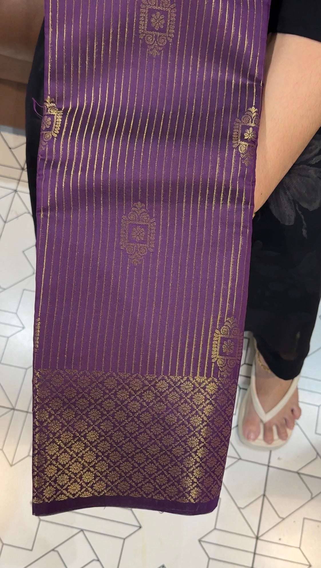 OFFER SALES SAREES - IHA 34974