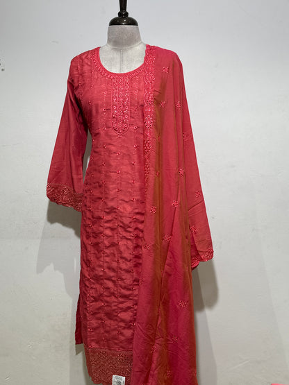 OFFER SALES READY TO WEAR SETS  -  IHA 35622
