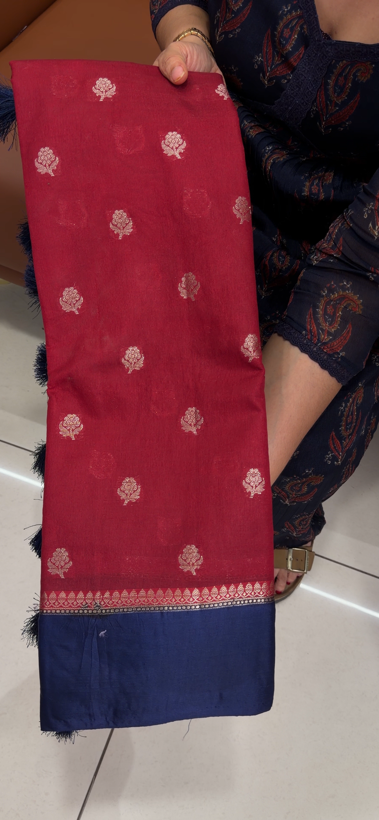 SEMI BANARASI SAREES -  IHA 33574