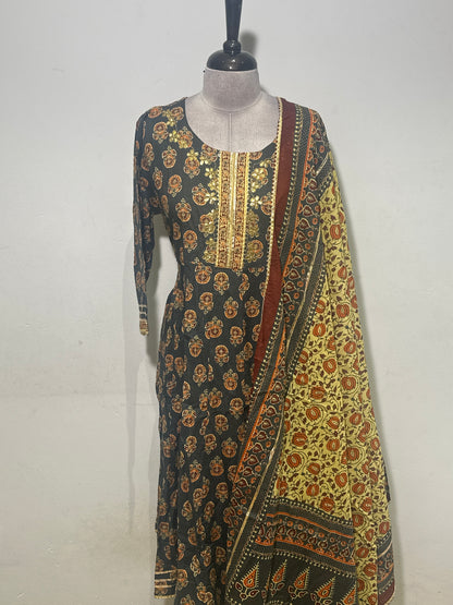 OFFER SALES TOP AND  BOTTOM  -  IHA 35726