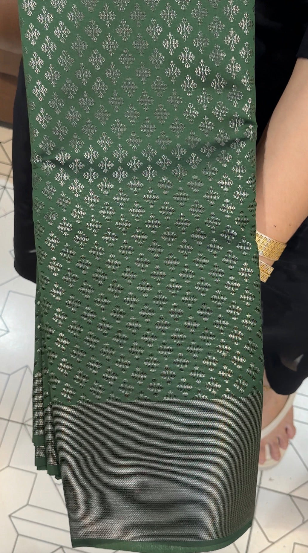 OFFER SALES SAREES - IHA 34974