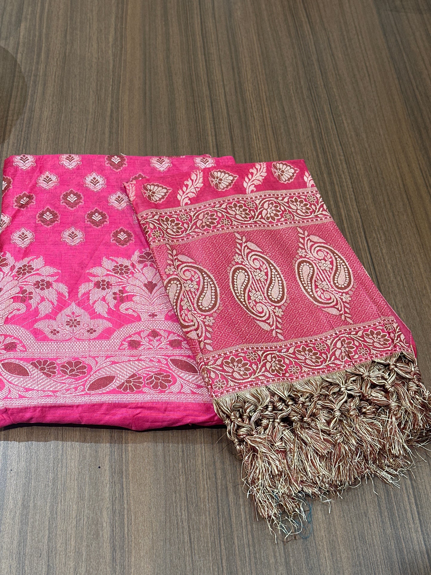 OFFER SALES UNSTITCHED SALWAR SUITS -  IHA 33834