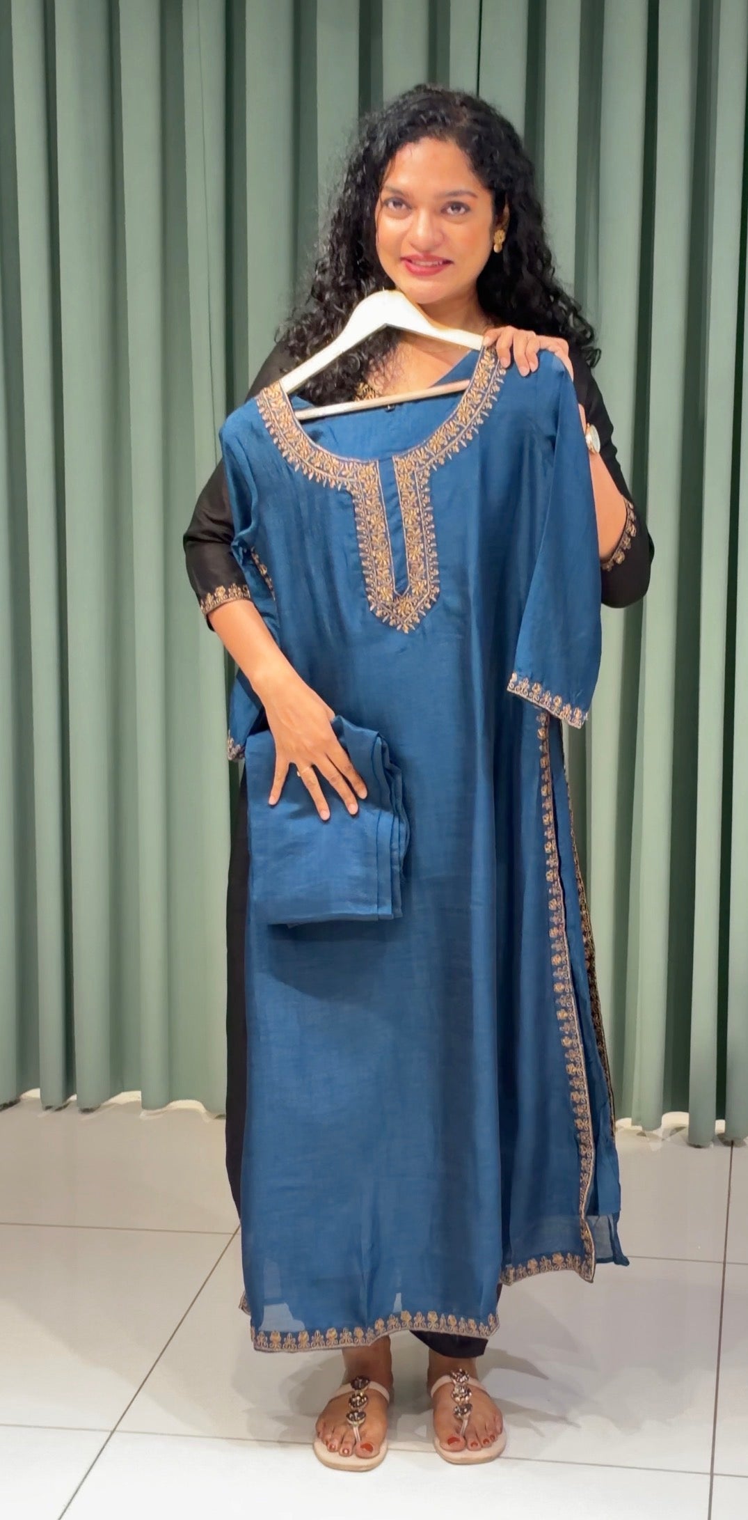SEMI RAW SILK  TOP AND BOTTOM  - IHA 36006