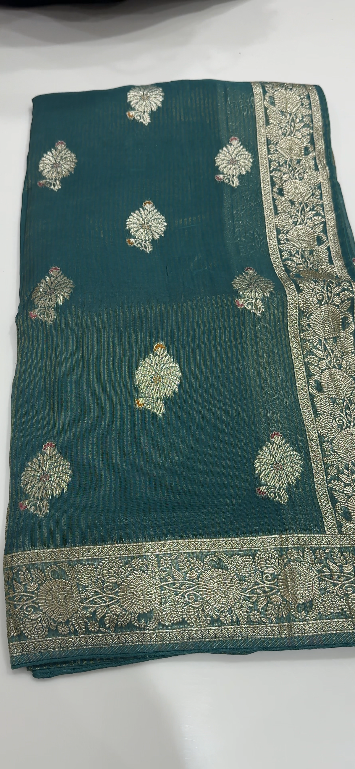 OFFER SALES SAREES - IHA 35496