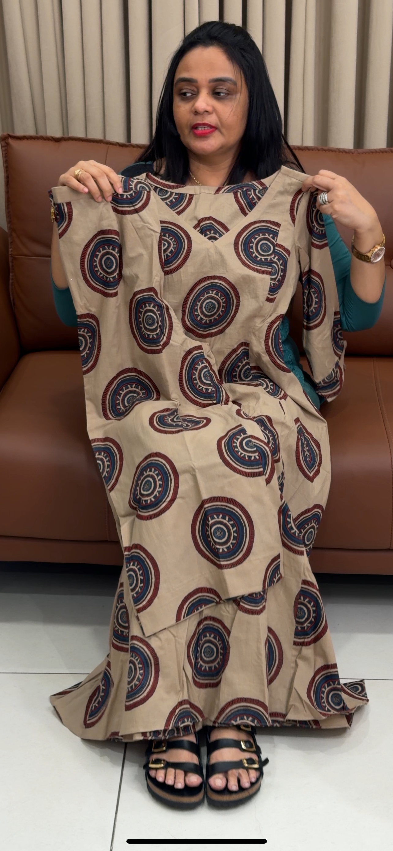 IHA'S IN-HOUSE COTTON TOP AND BOTTOM (WITH SLEEVE) - IHA 34772