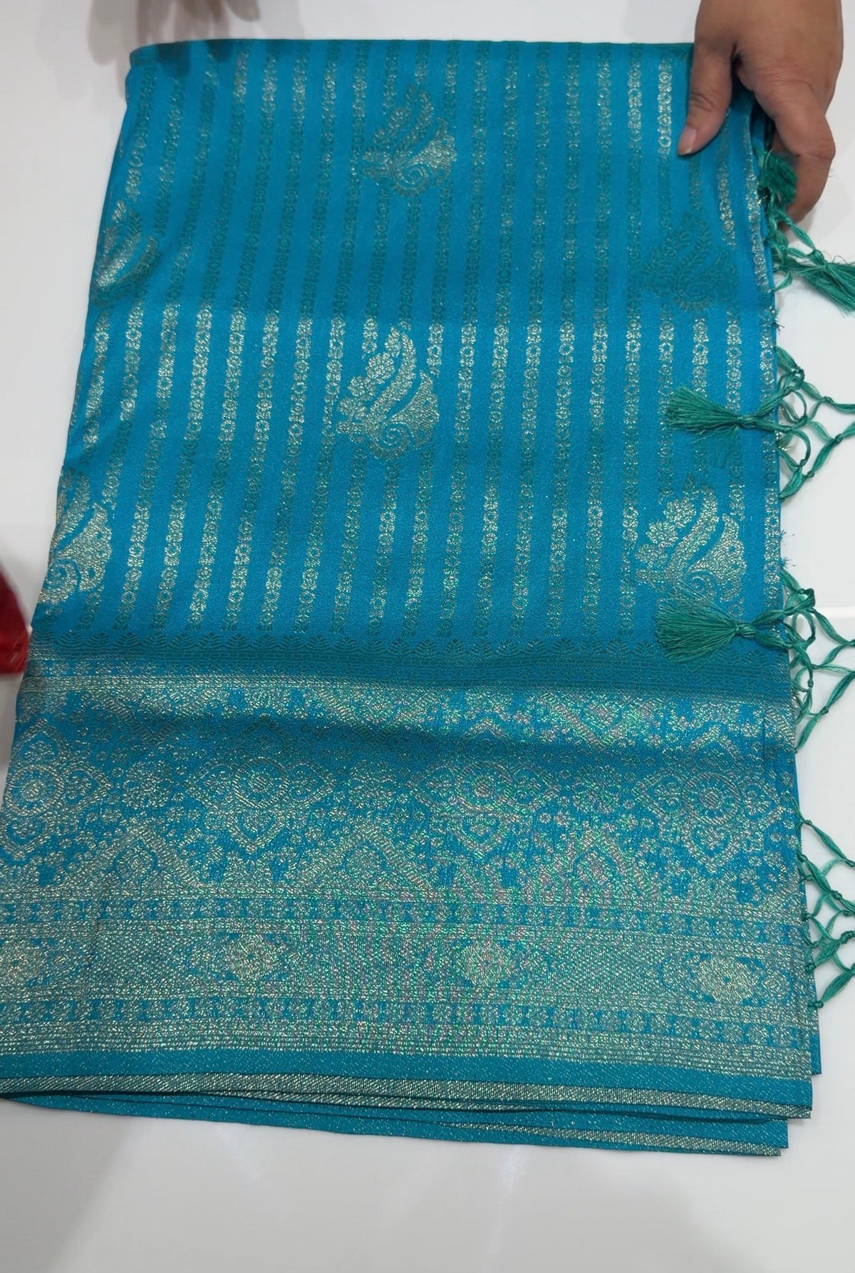 OFFER SALES SAREES - IHA 35387