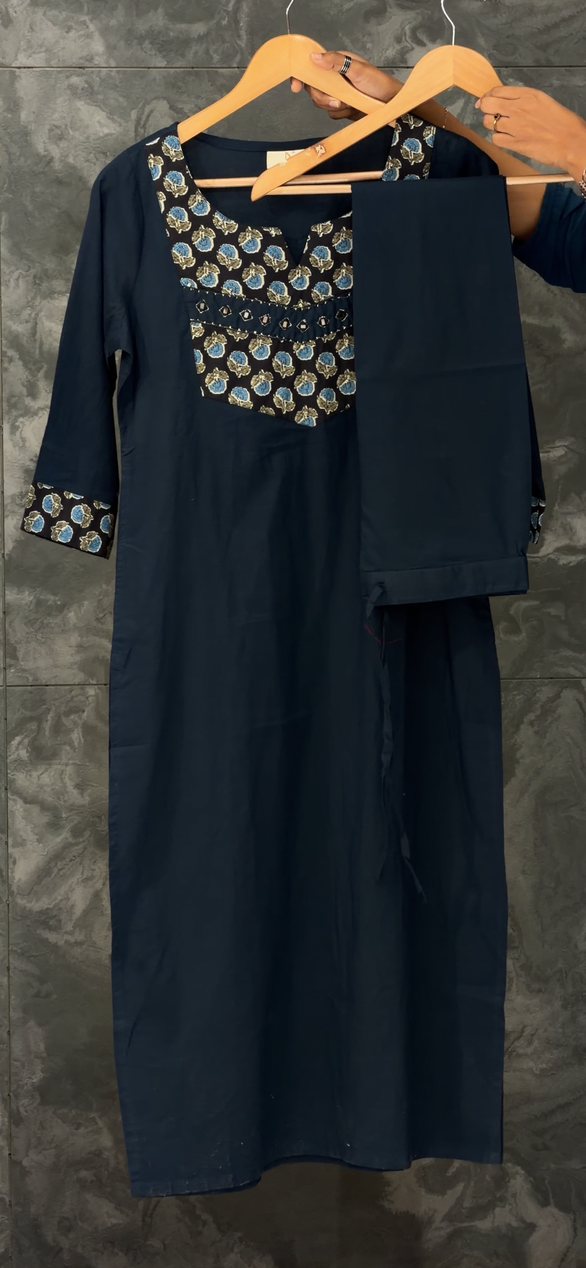 READY TO WEAR TOP AND BOTTOM- IHA 35985