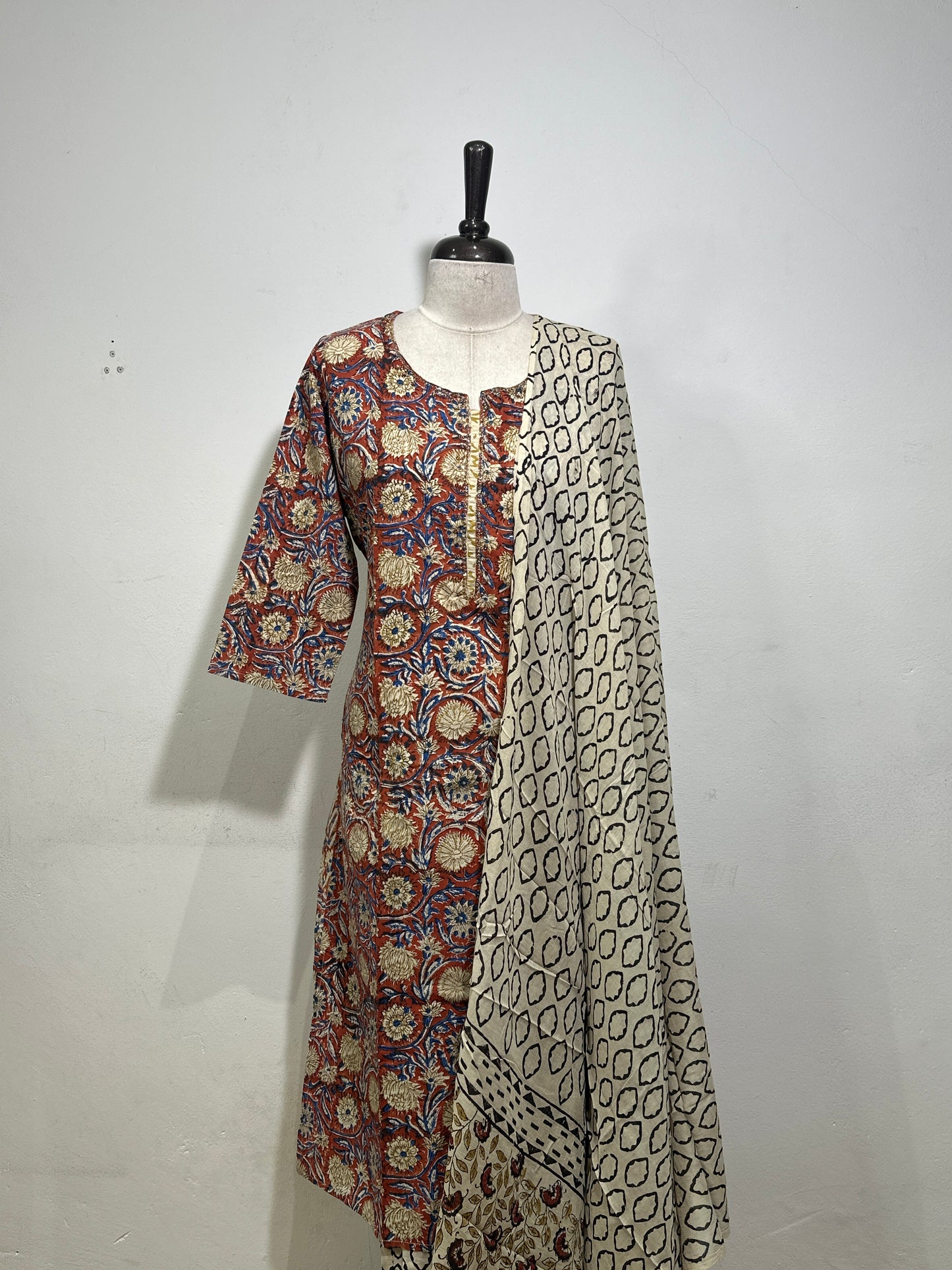 OFFER SALES TOP AND  BOTTOM  -  IHA 34385
