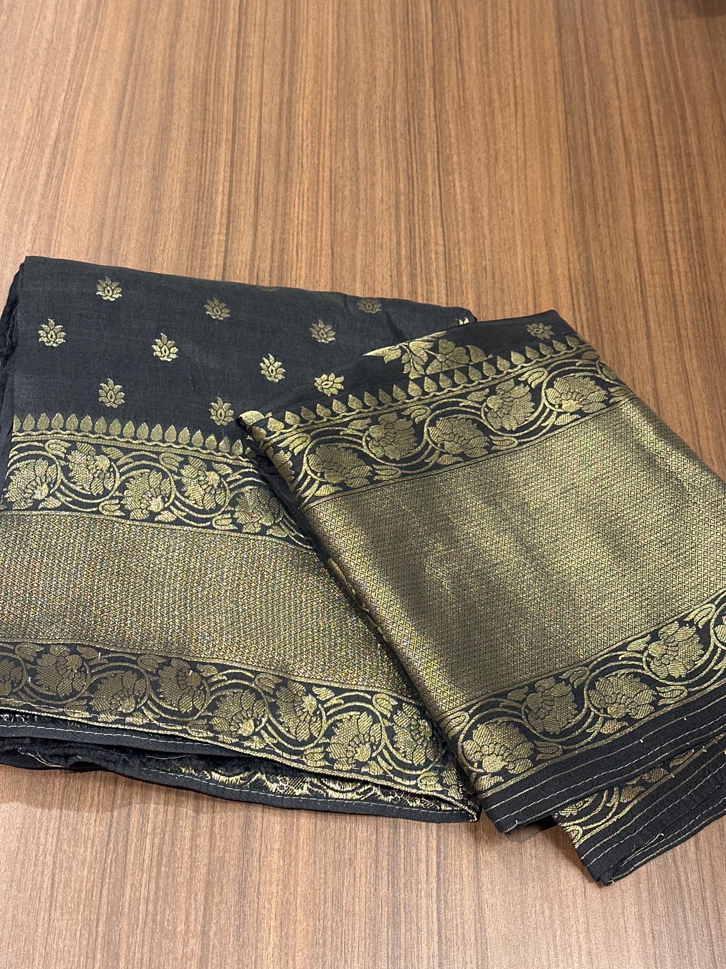 OFFER SALES UNSTITCHED SALWAR SUITS -  IHA 33753