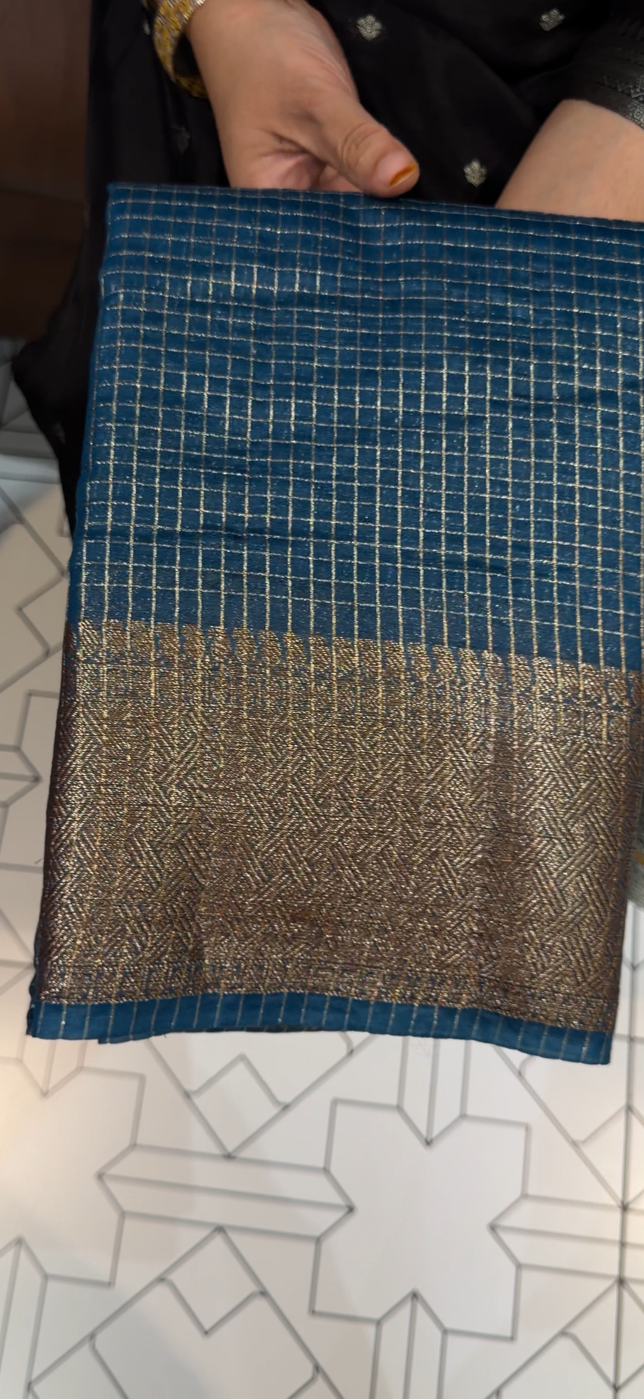 SEMI BANARASI SAREES- IHA 33102