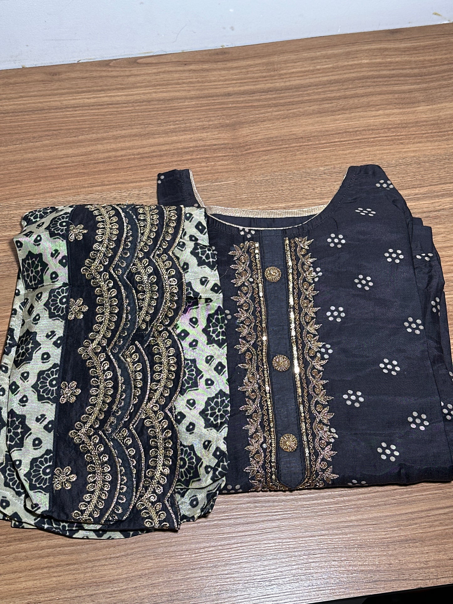 OFFER SALES UNSTITCHED SALWAR SUITS -  IHA 33646