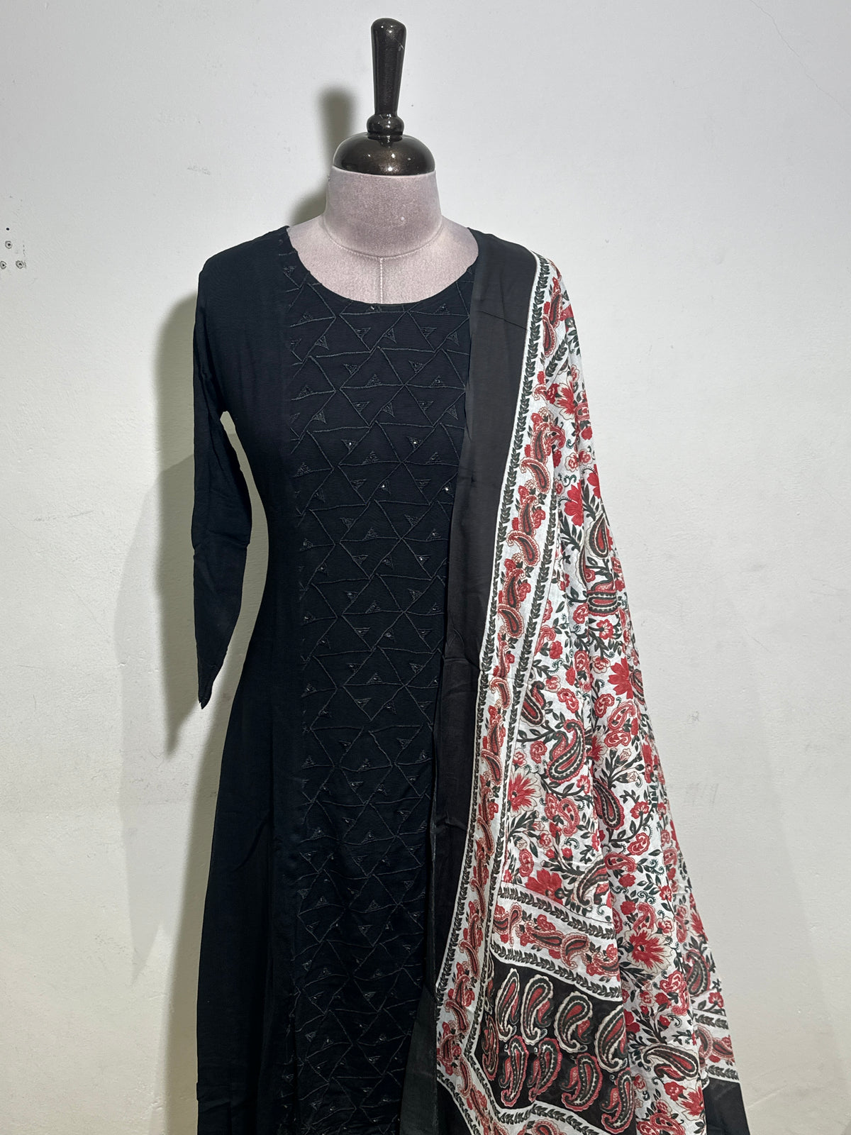 OFFER SALES TOP'S - IHA 35973