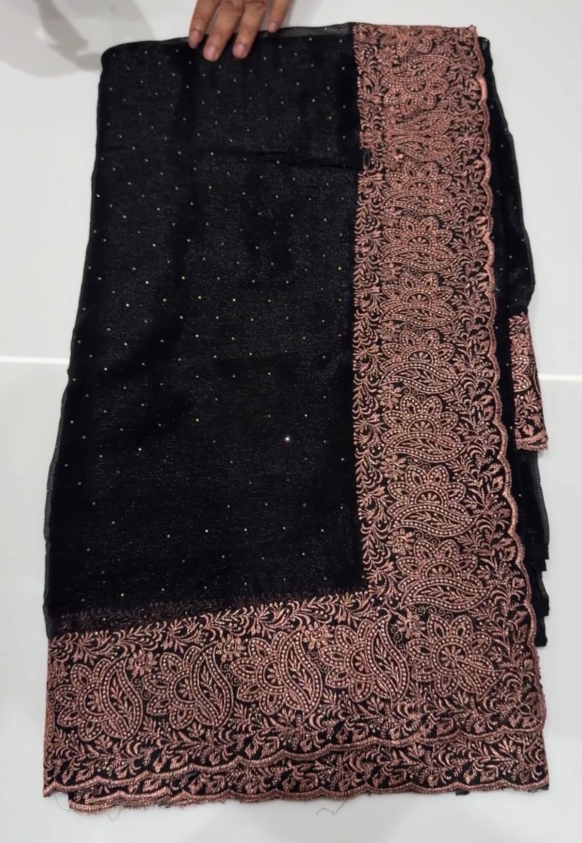 OFFER SALES SAREES - IHA 35424