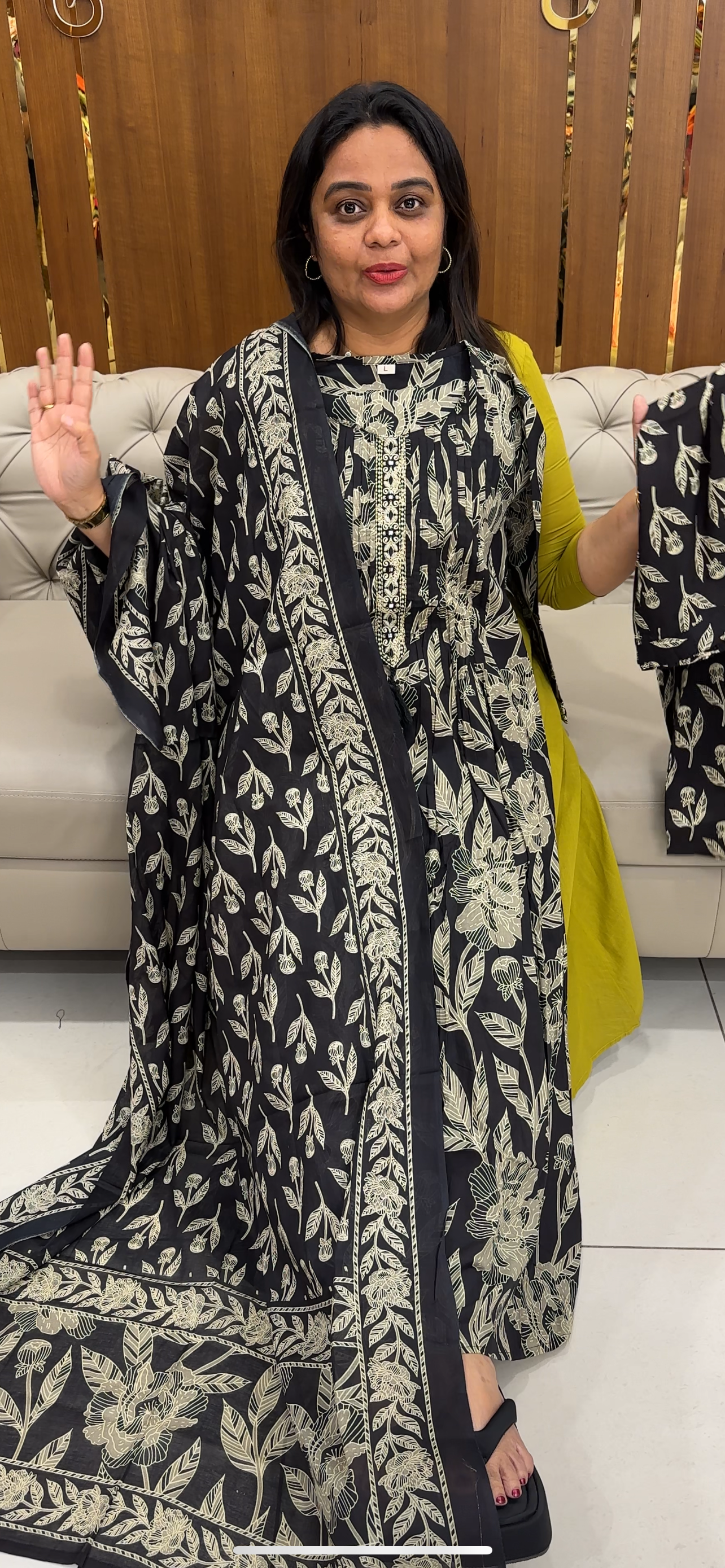 READY TO WEAR COLLECTIONS - IHA 29177