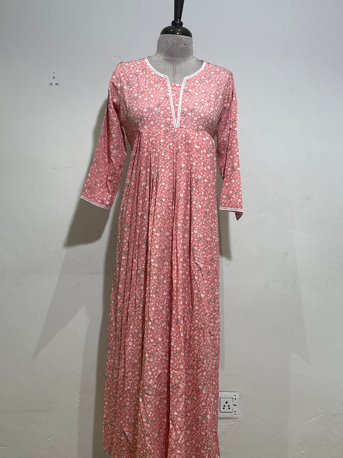 OFFER SALES TOP'S -  IHA 35680