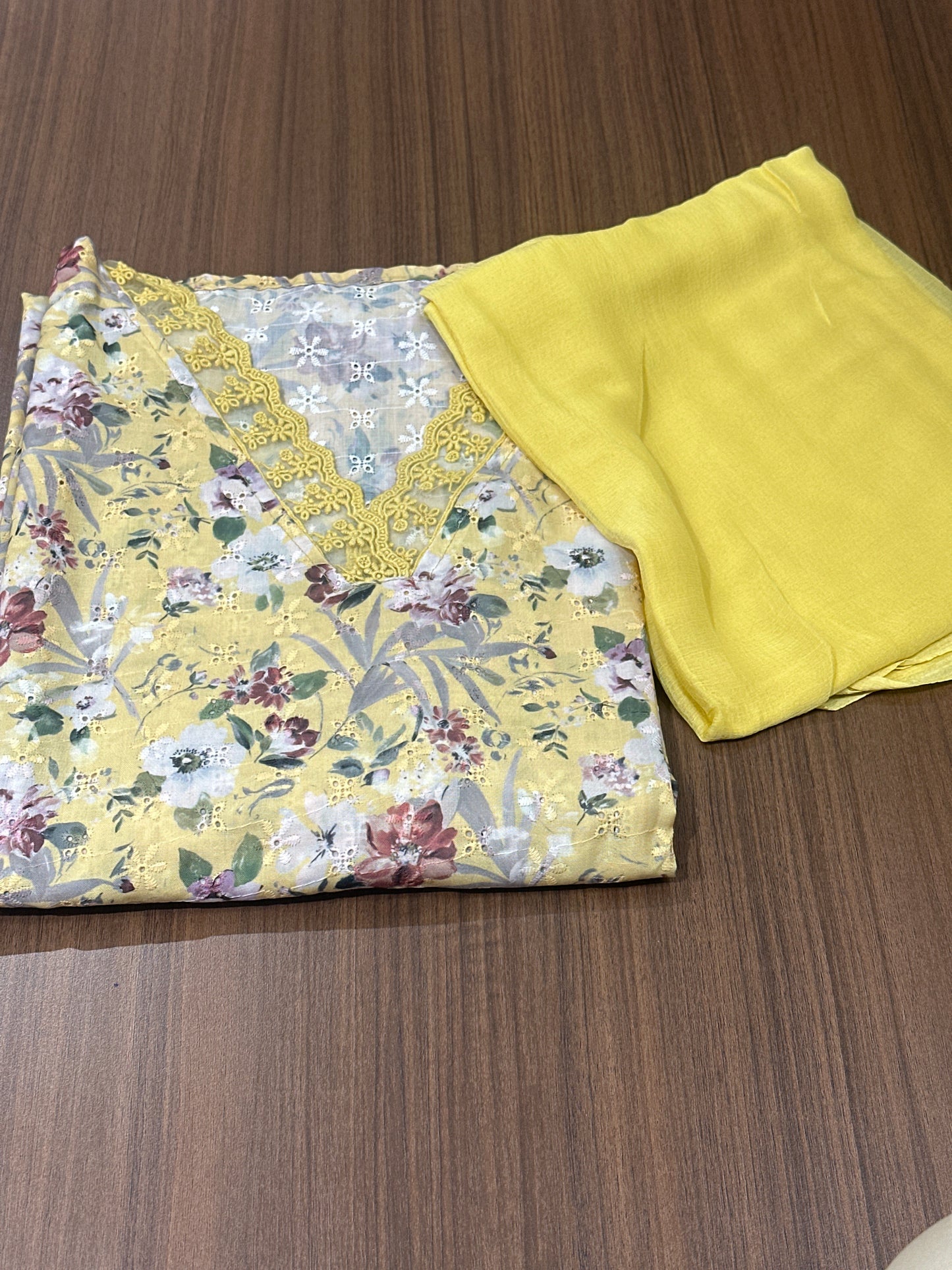 OFFER SALES UNSTITCHED SALWAR SUITS -  IHA 33809