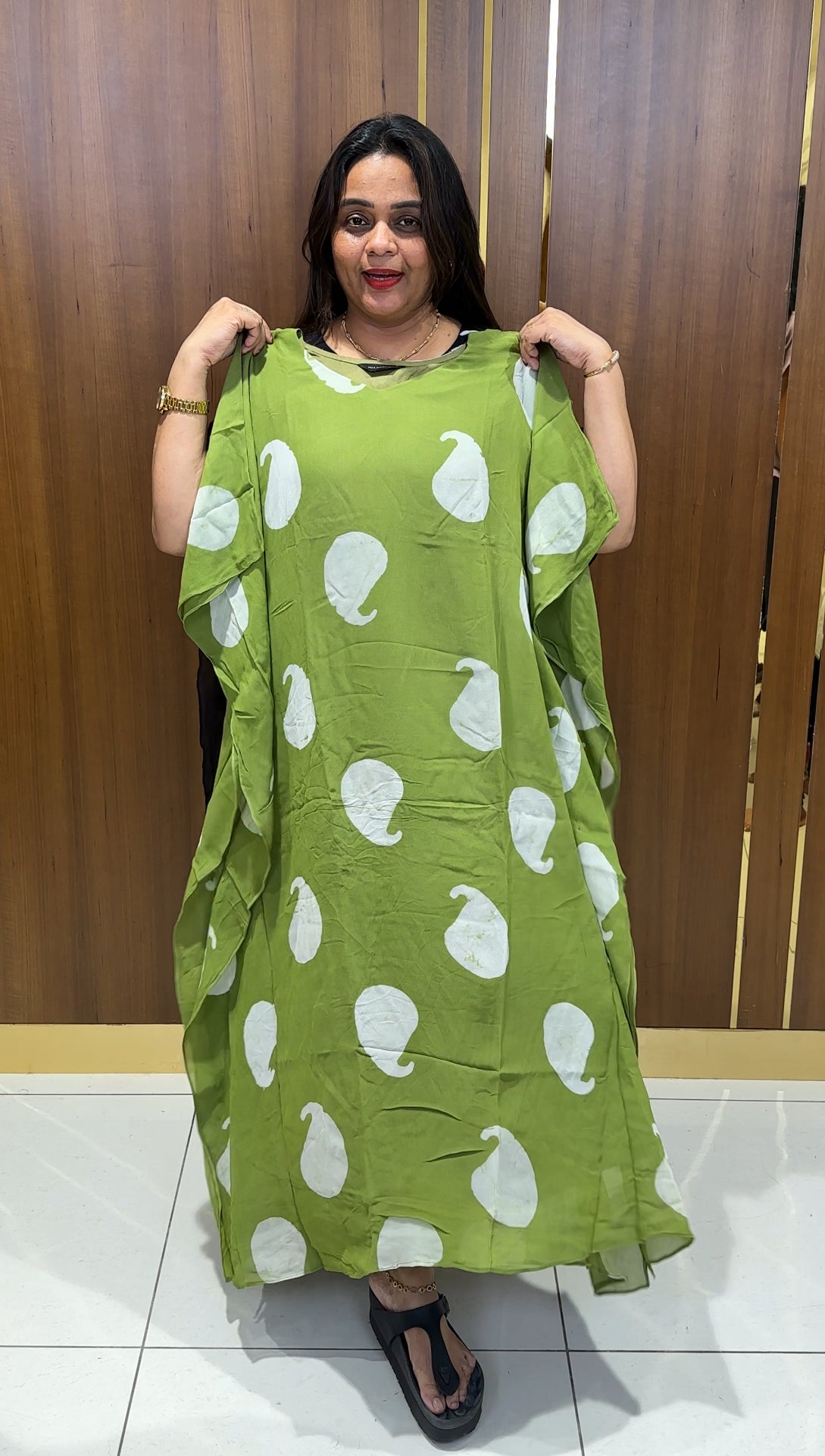 IHA'S IN-HOUSE  GEORGETTE KAFTAN - IHA 22785