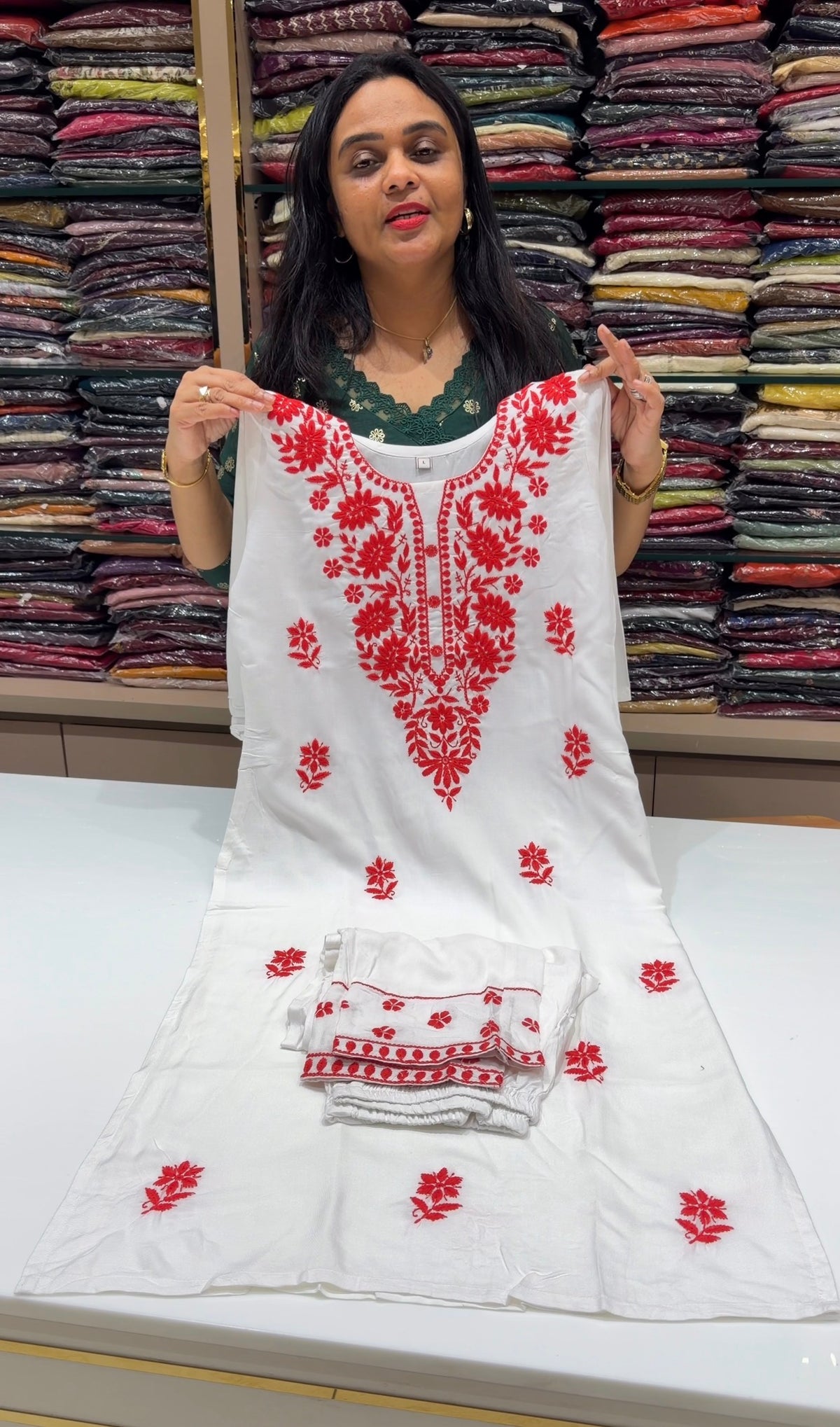 OFFER SALES READY TO WEAR SETS - IHA 35344