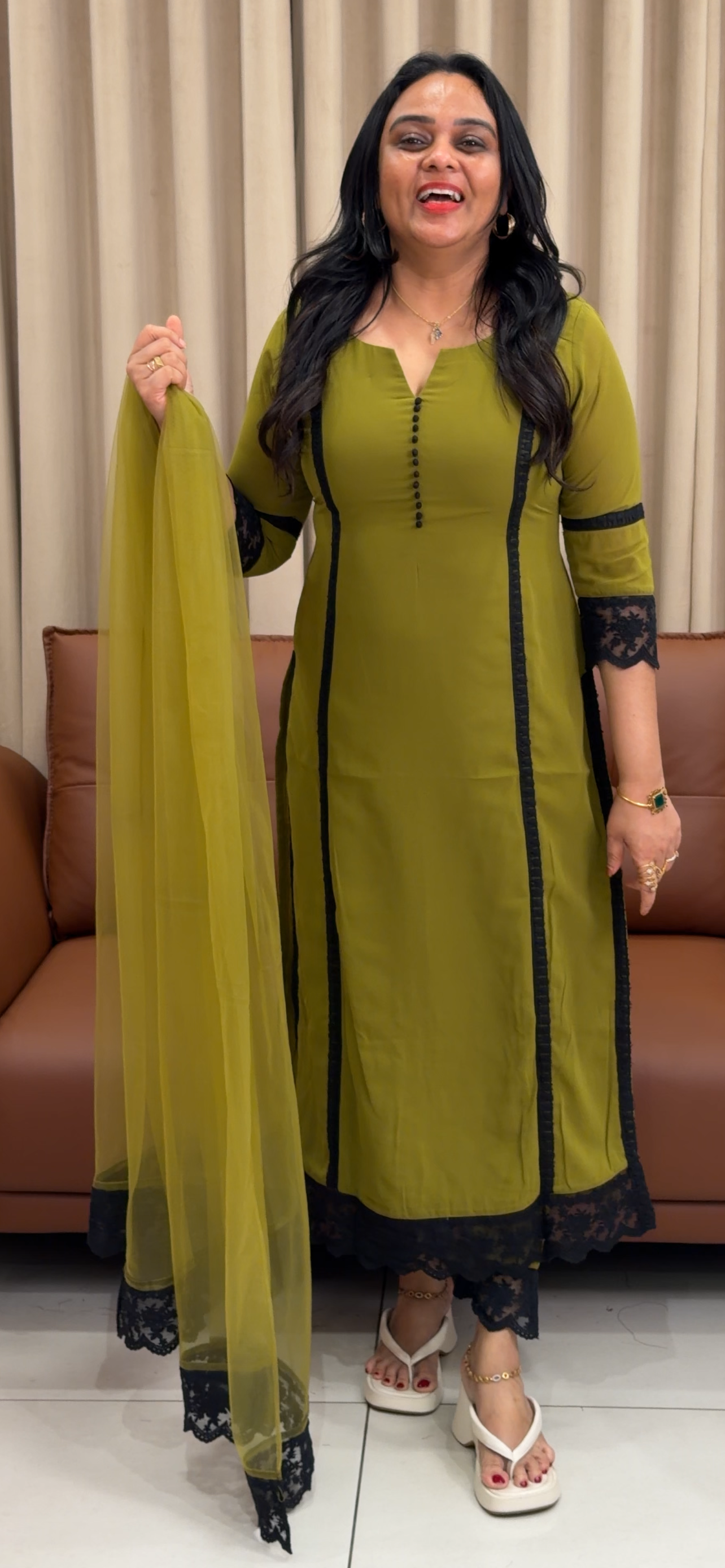 IHA'S IN-HOUSE SLITTED TOP, BOTTOM AND DUPATTA - IHA 33551