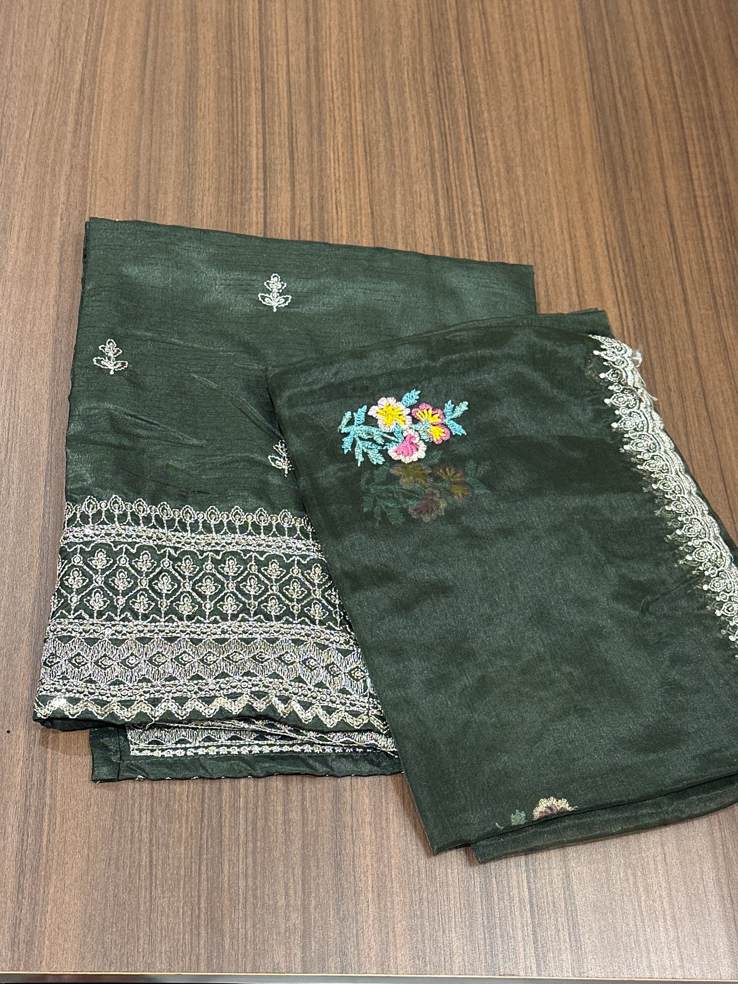 OFFER SALES UNSTITCHED SALWAR SUITS -  IHA 33733