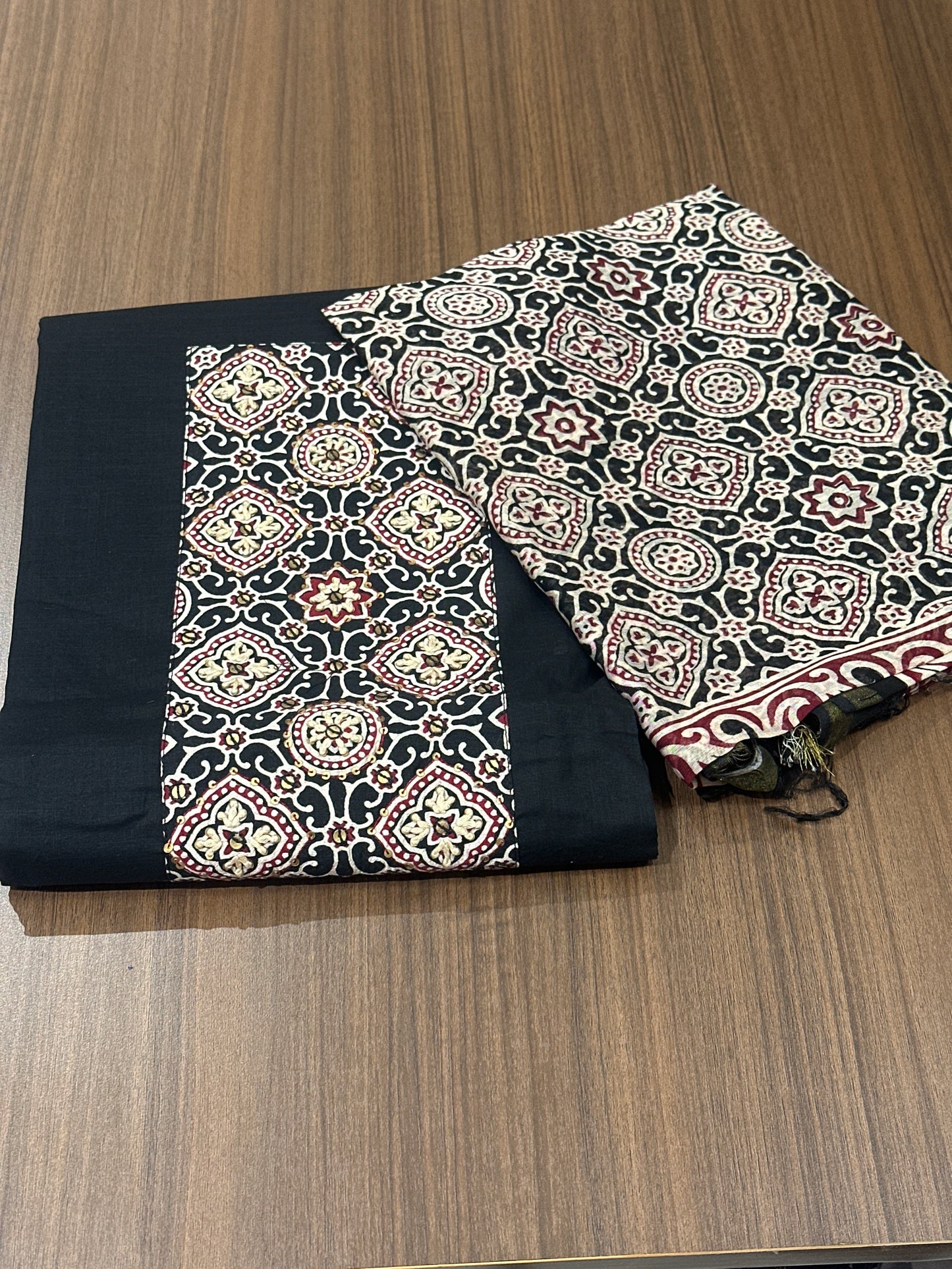 OFFER SALES UNSTITCHED SALWAR SUITS -  IHA 33809