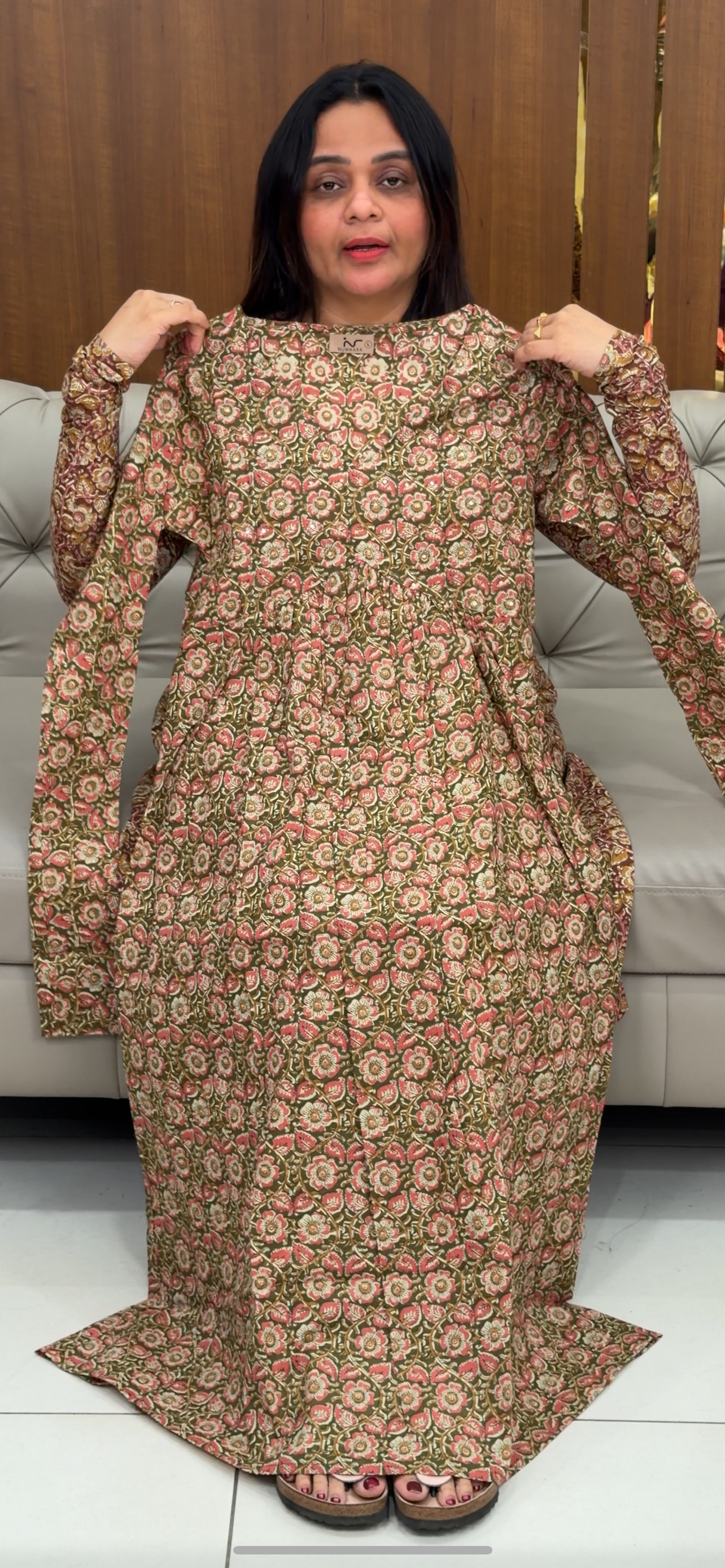 IHA'S IN-HOUSE ALIYA CUT TOPS - IHA 29260