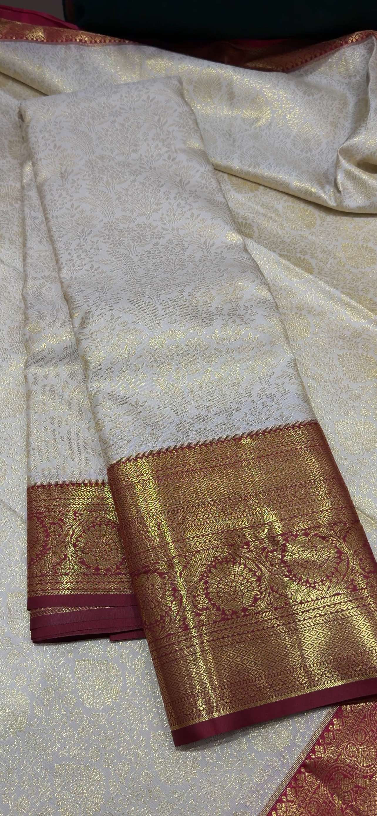 SEMI KANCHIPURAM SAREES - IHA 33926