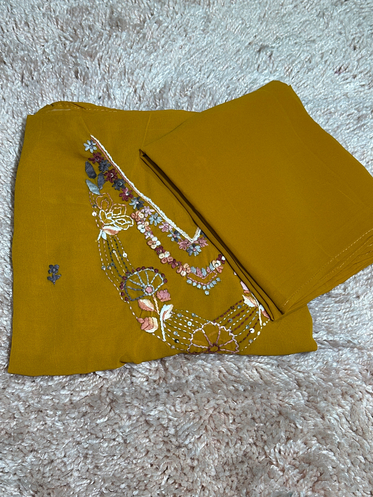 OFFER SALES UNSTITCHED SALWAR SUITS -  IHA 35410