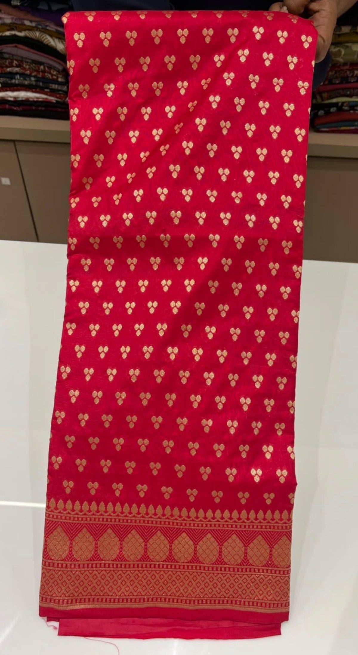 OFFER SALES  SAREES - IHA 35937