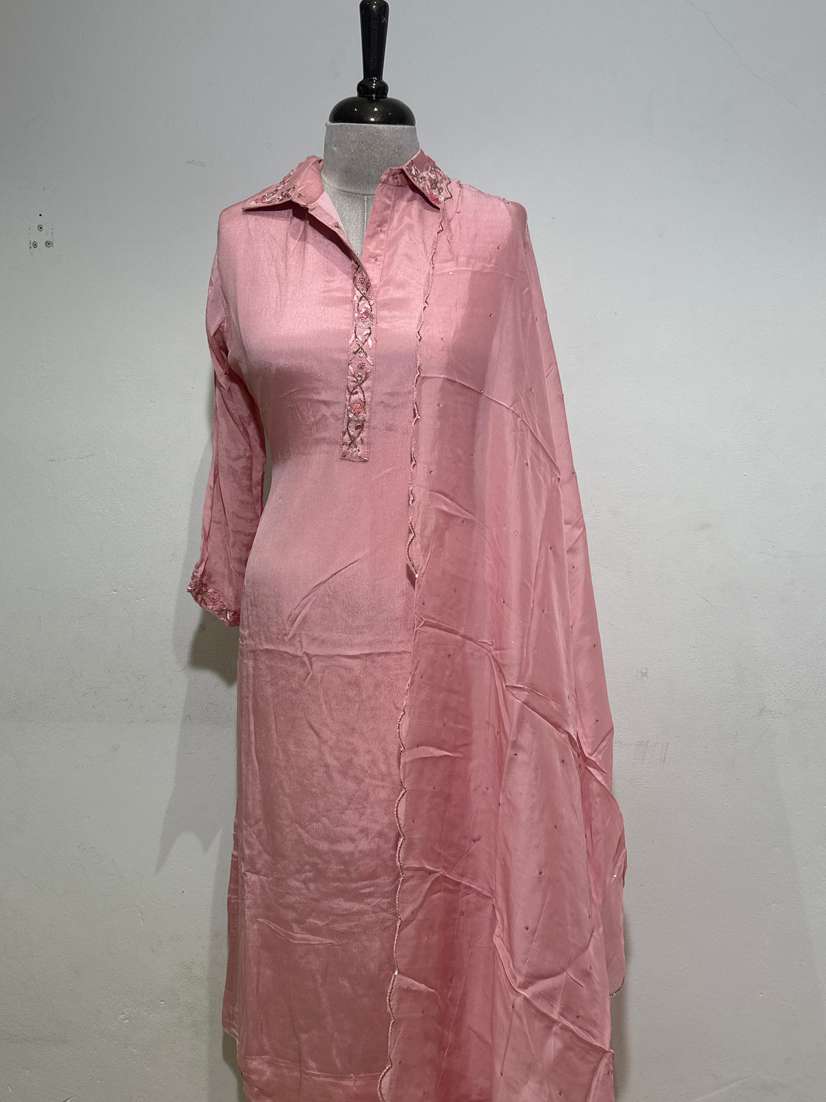 OFFER SALES READY TO WEAR SETS  -  IHA 35622