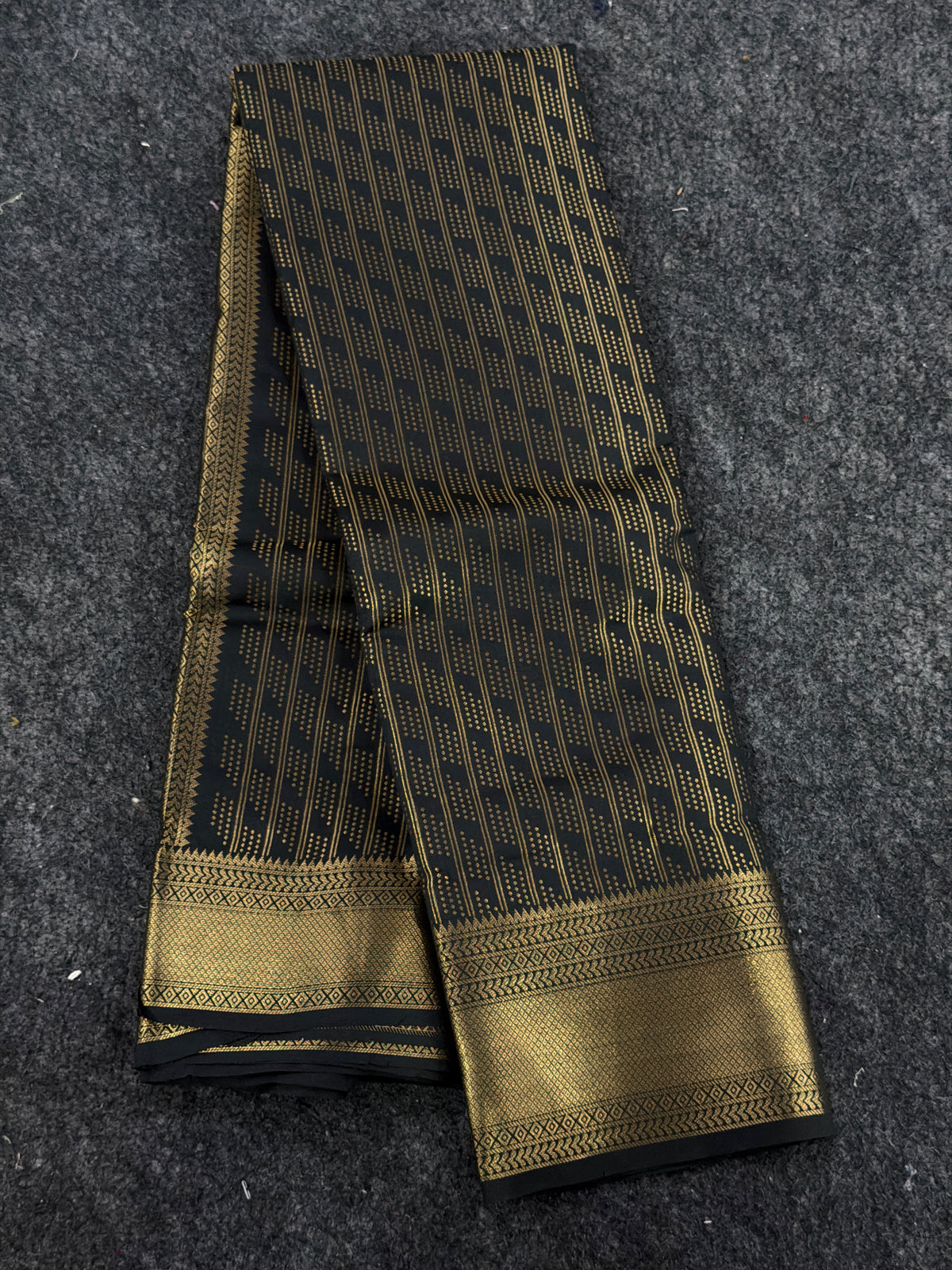 OFFER SALES SAREE -  IHA 35807